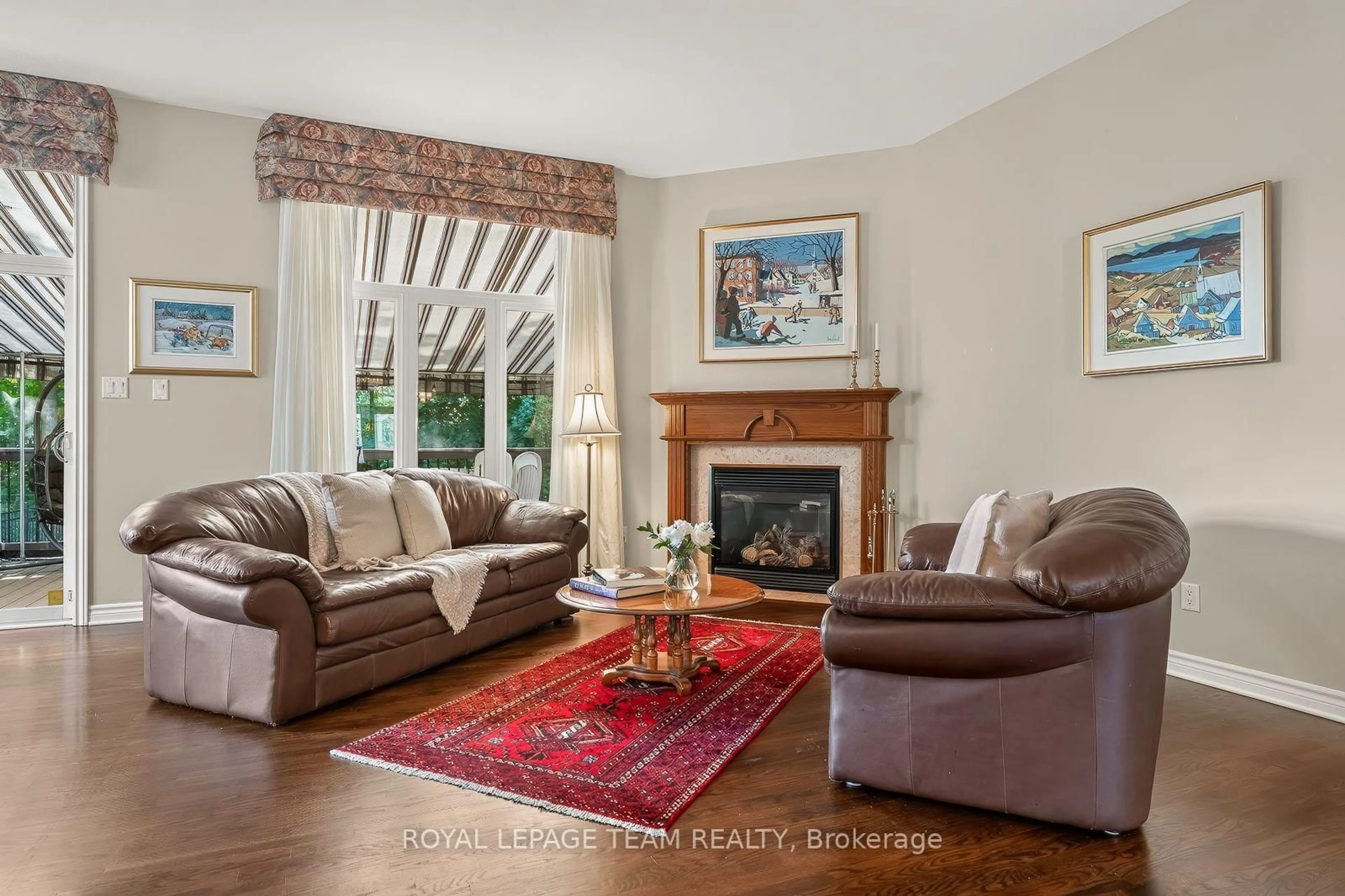 Living room with furniture, unknown for 102 Golflinks Dr, Ottawa Ontario K2J 5L3