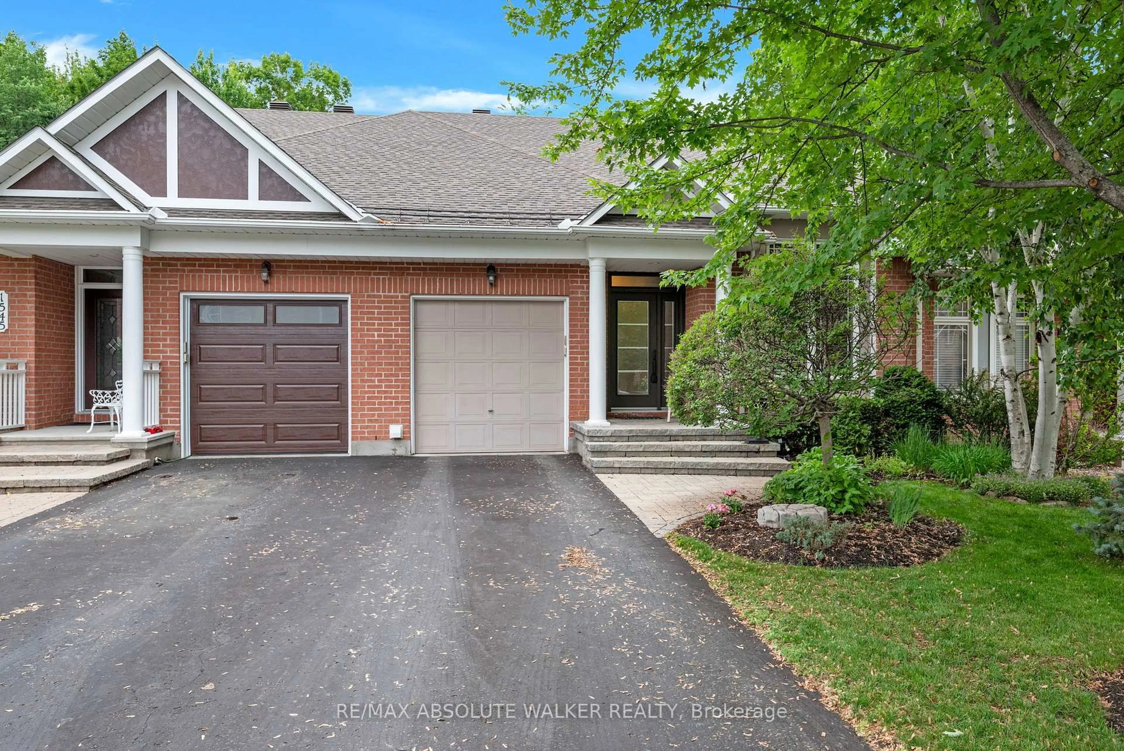 Home with brick exterior material, street for 1547 Henri Lauzon St, Ottawa Ontario K1C 7R9