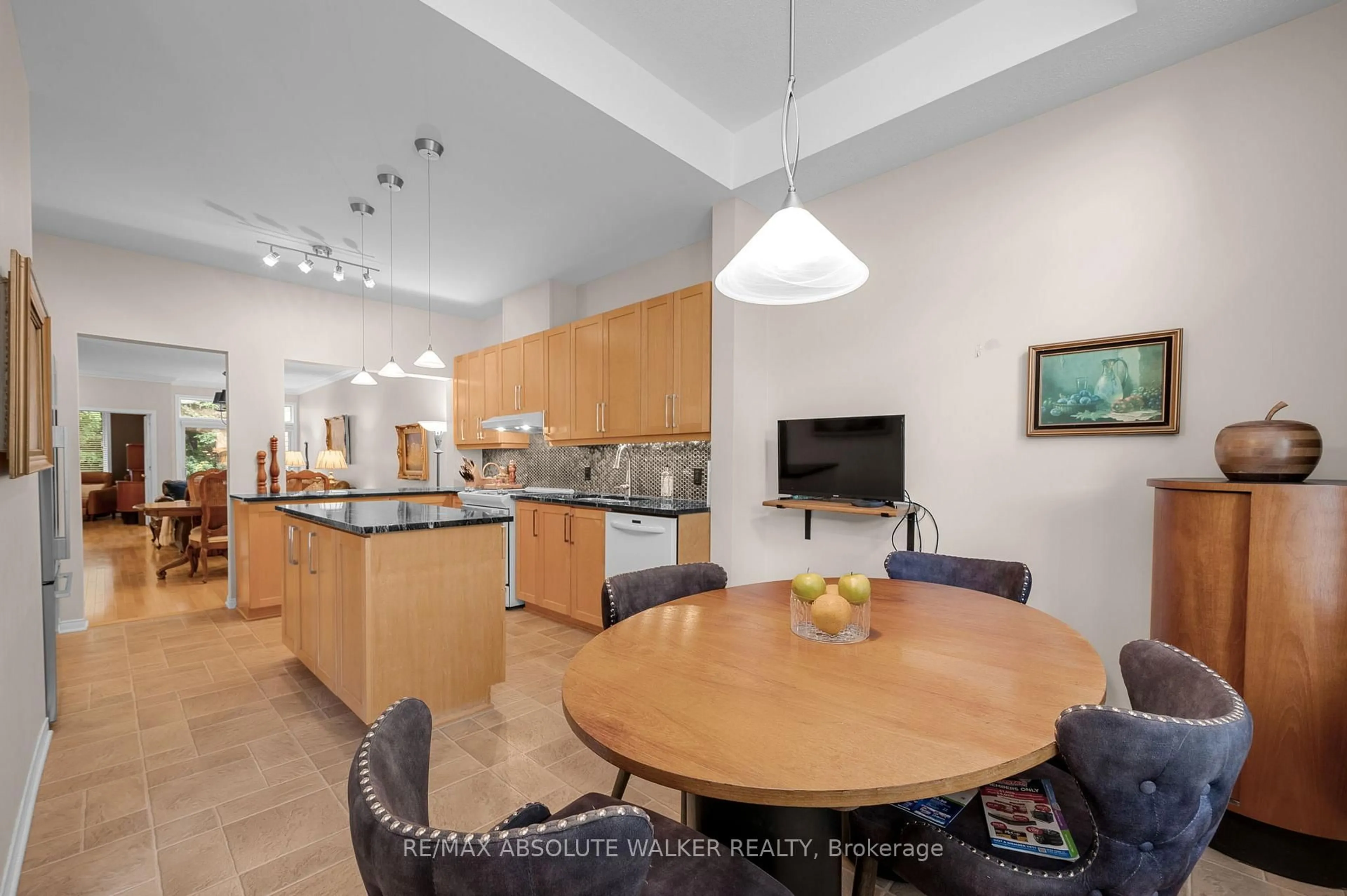 Open concept kitchen, unknown for 1547 Henri Lauzon St, Ottawa Ontario K1C 7R9