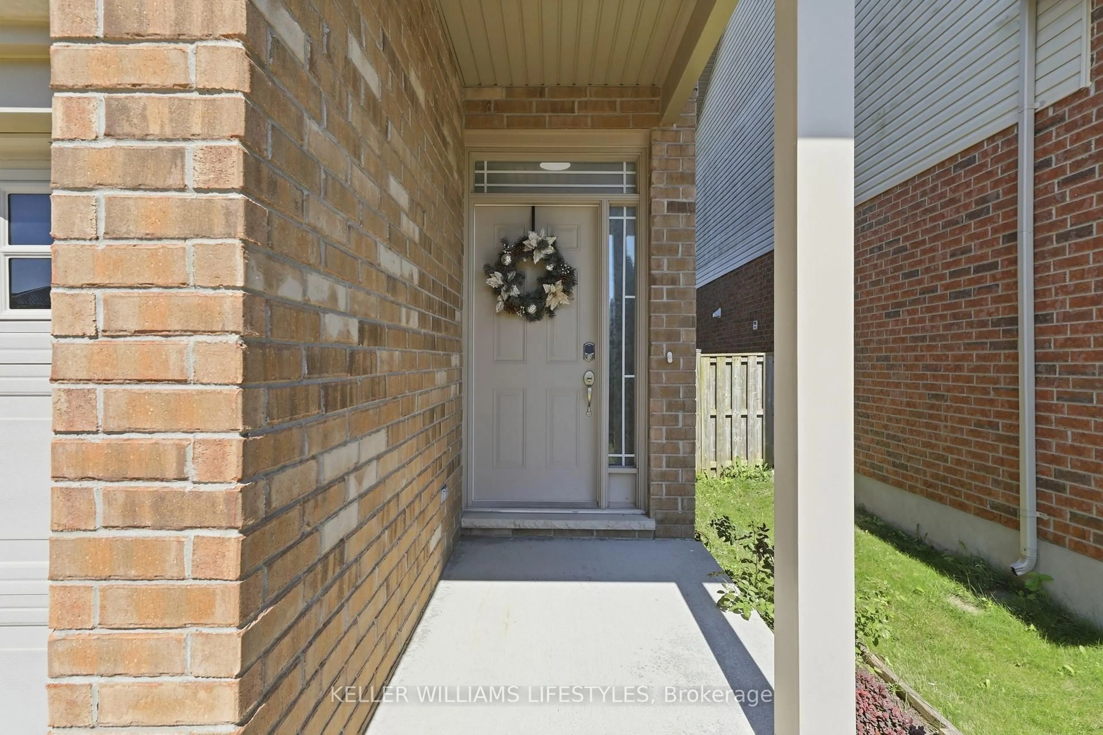 Indoor entryway for 1784 Stackhouse Cres, London North Ontario N5X 4M5