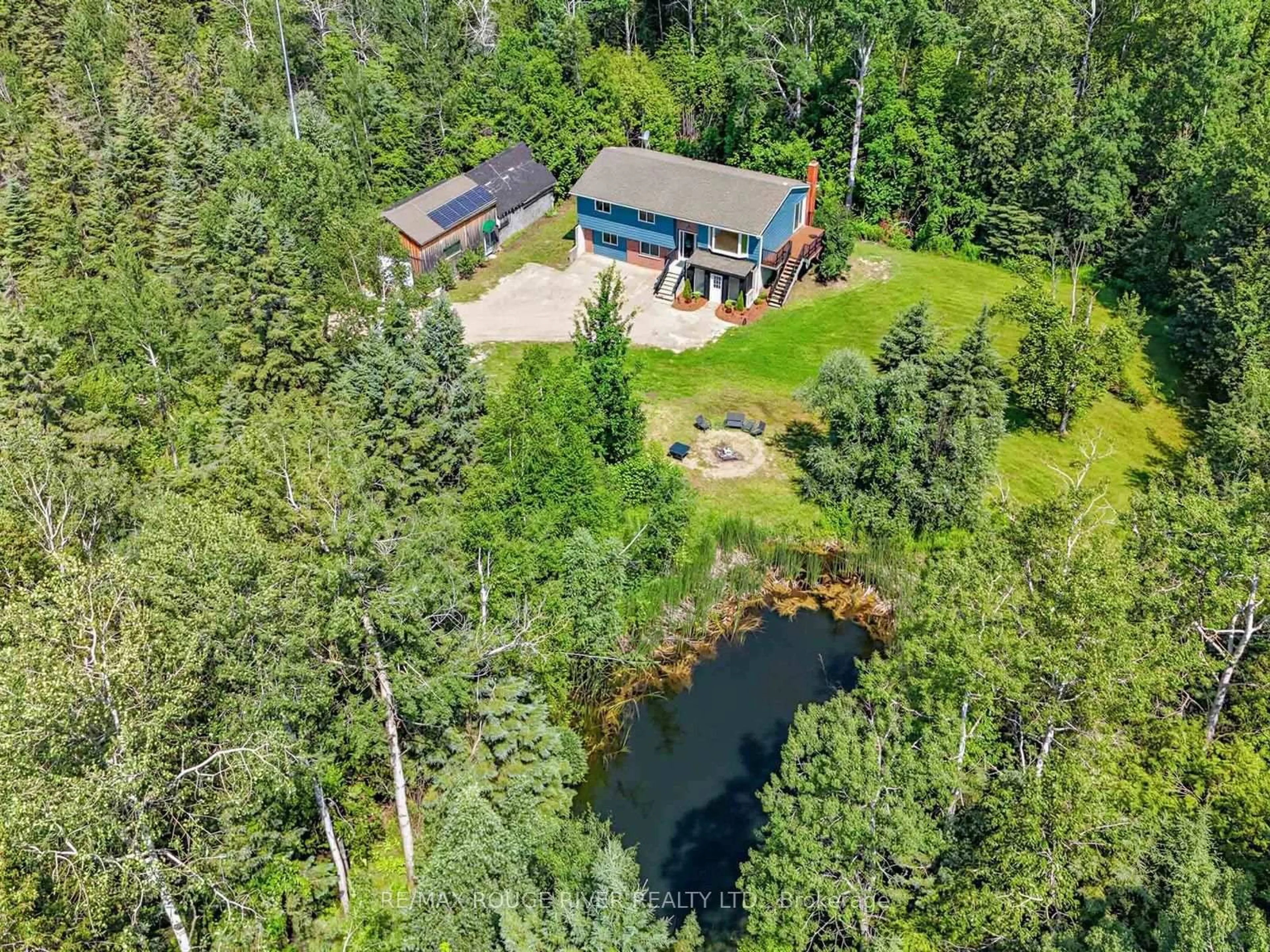 A pic from outside/outdoor area/front of a property/back of a property/a pic from drone, water/lake/river/ocean view for 555247 Mono-Amaranth Townline, Mono Ontario L9W 5M9