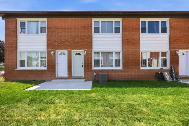 205 Fane St #2B, St. Clair 2