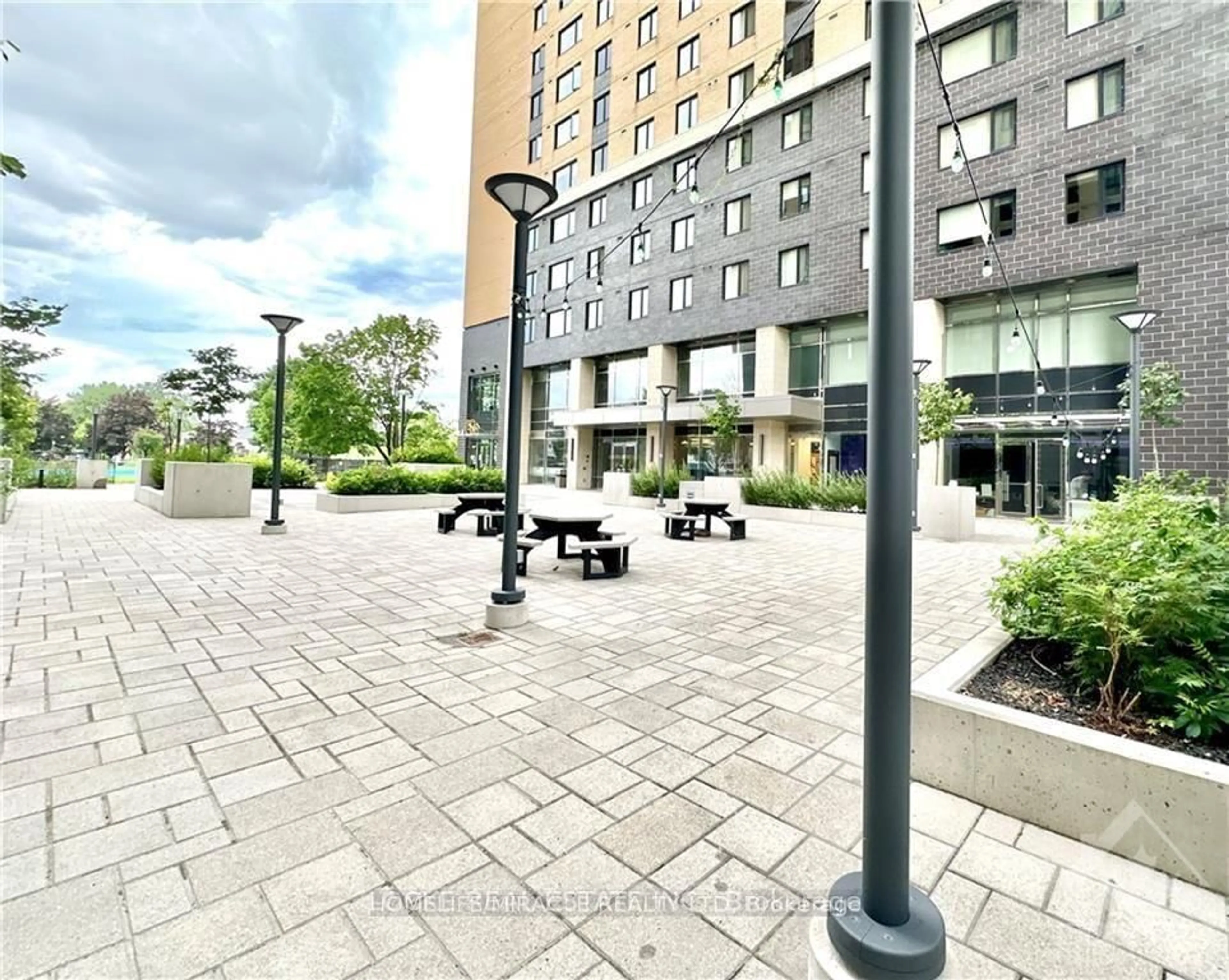 Patio, unknown for 105 Champagne Ave #1610, Ottawa Ontario K1S 5E5