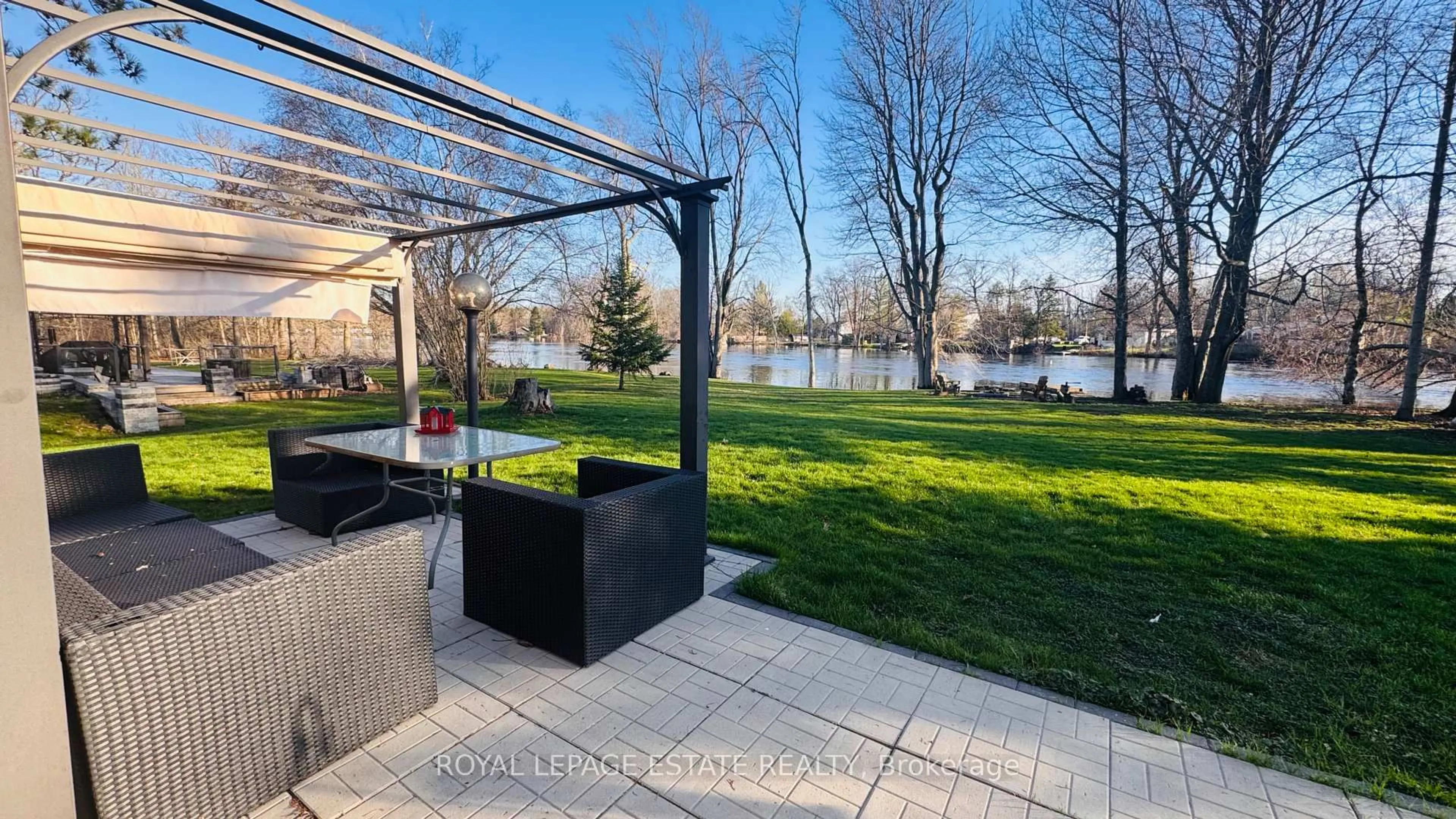 Patio, water/lake/river/ocean view for 102 GREENFIELD Park, Corbyville Ontario K0K 1V0