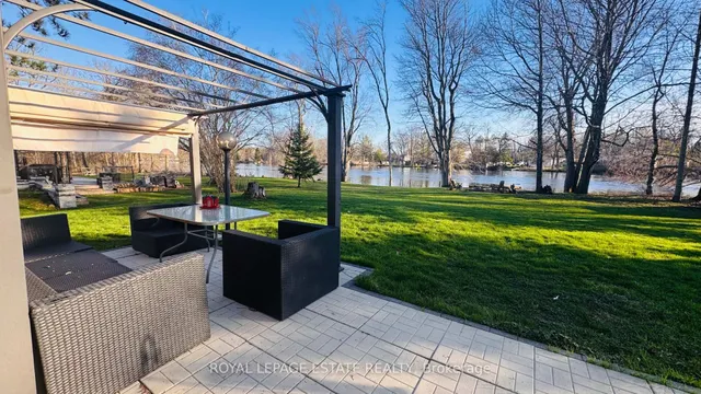 102 GREENFIELD Park, Corbyville 4