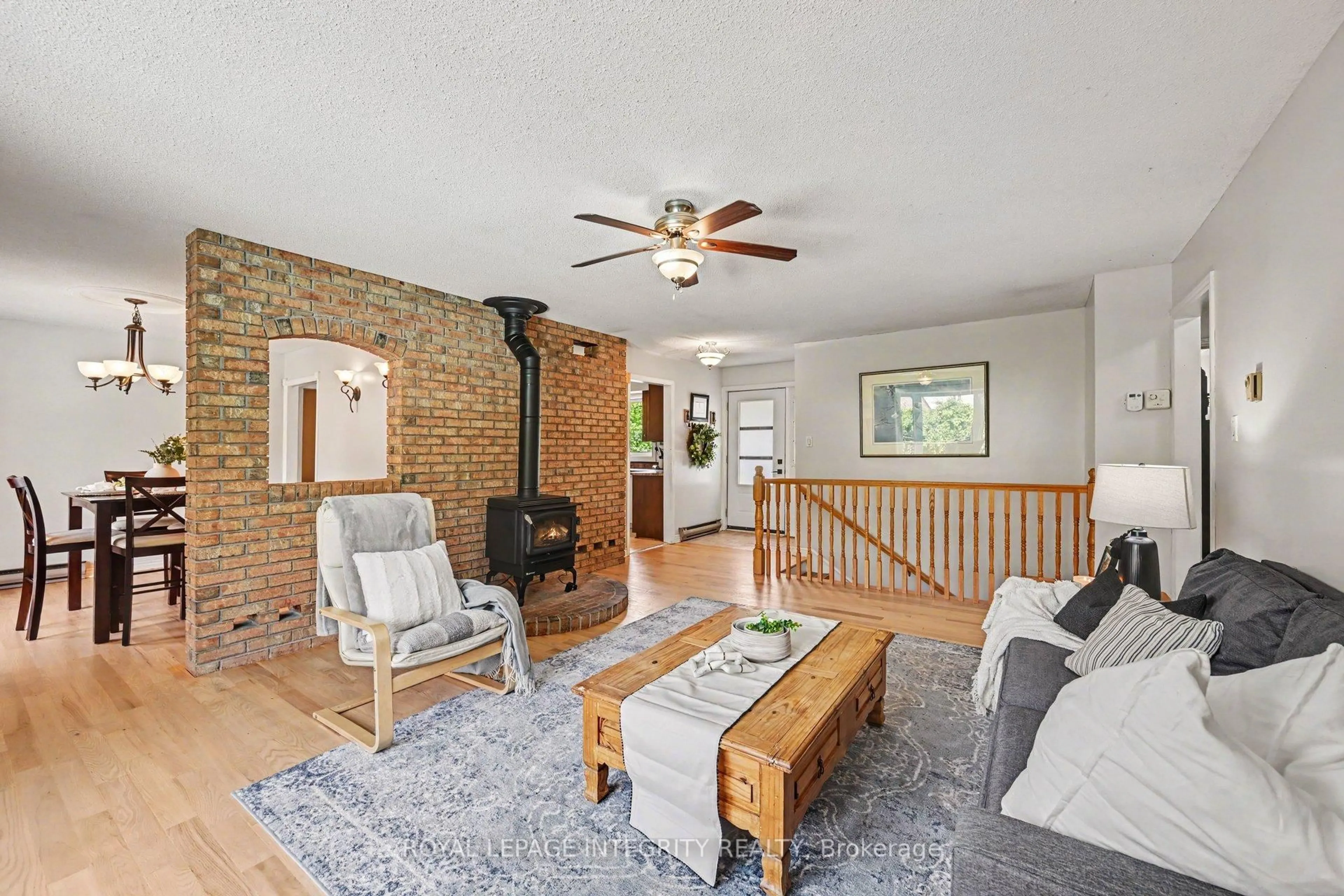 Living room with furniture, unknown for 19 Jessie Dr, Perth Ontario K7H 3J8