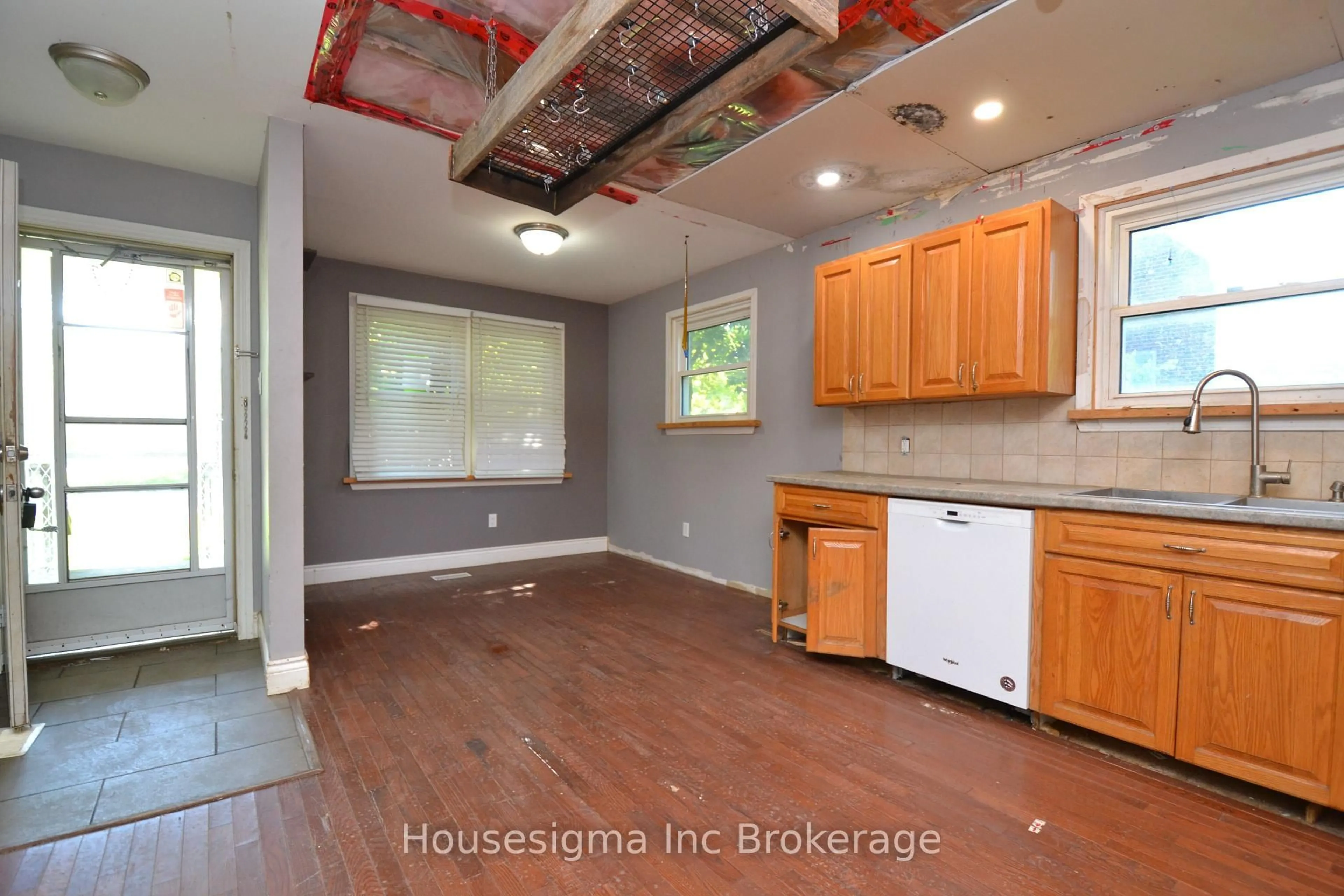 Unknown for 291 Victoria St, Woodstock Ontario N4S 6W4