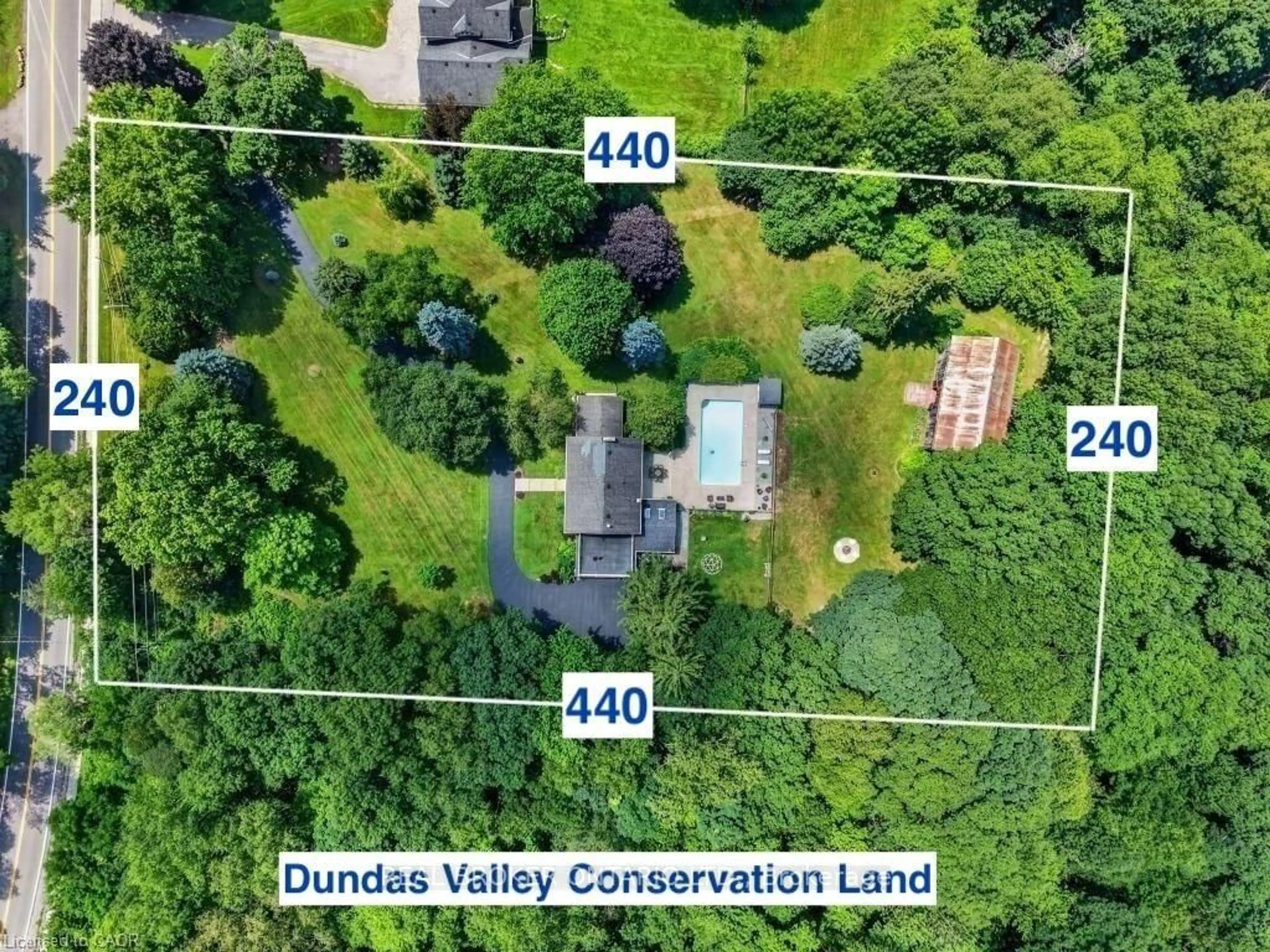 A pic from outside/outdoor area/front of a property/back of a property/a pic from drone, unknown for 345 Jerseyville Rd, Hamilton Ontario L9G 5C3
