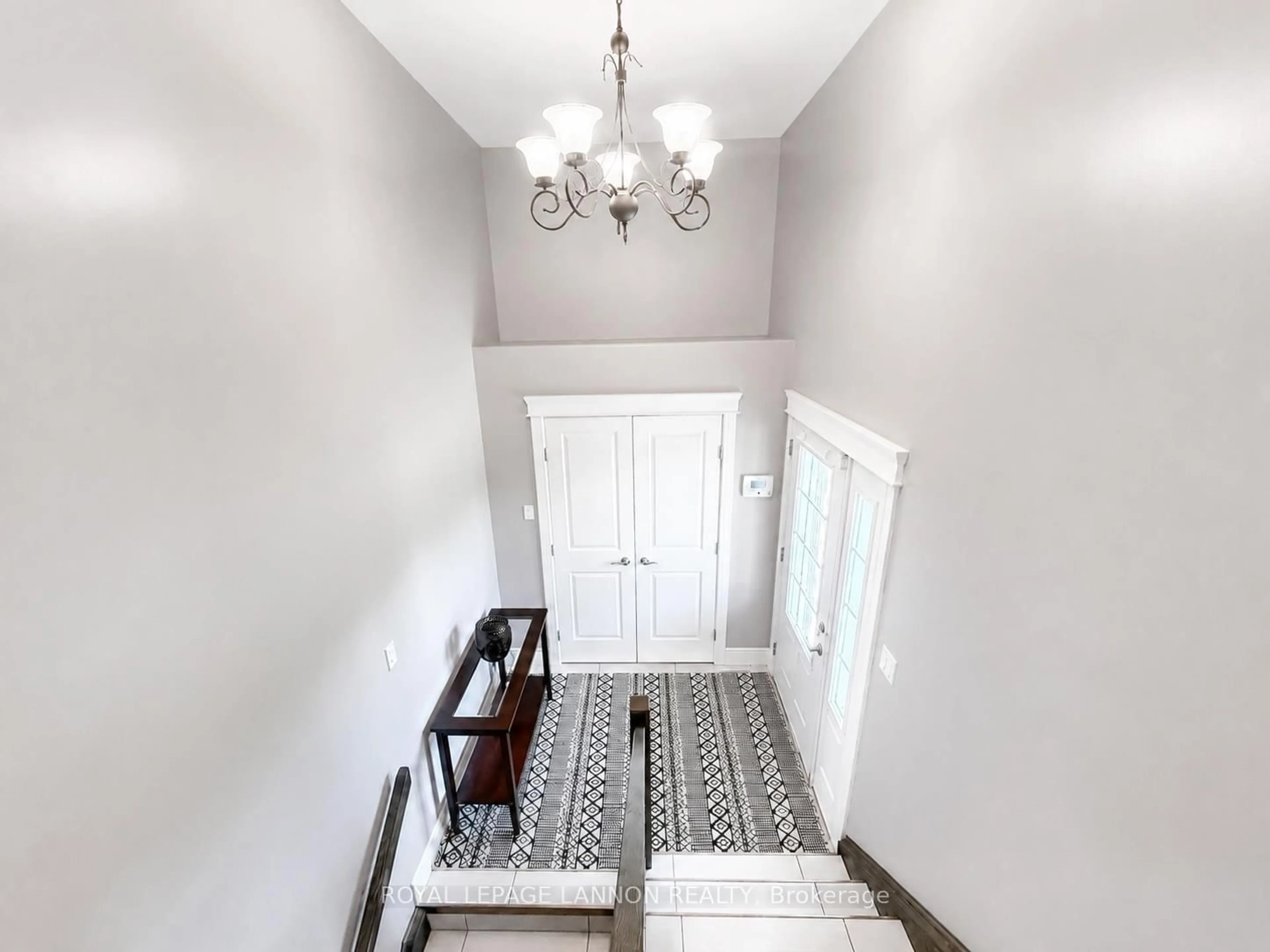 Indoor entryway for 287 Cougar Cres, Thunder Bay Ontario P7C 0B1