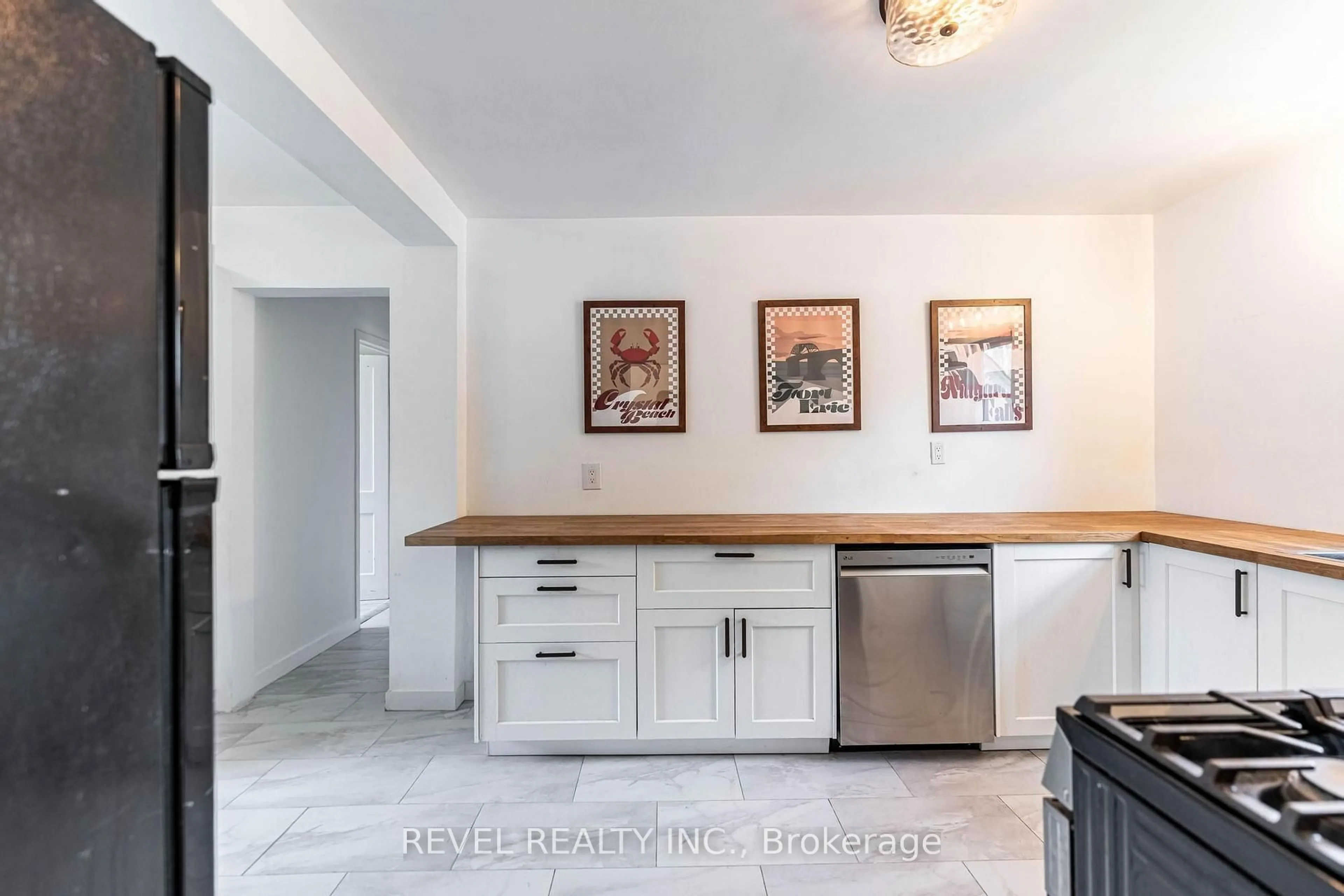Open concept kitchen, ceramic/tile floor for 1217 ORCHARD Ave, Fort Erie Ontario L2A 3C8