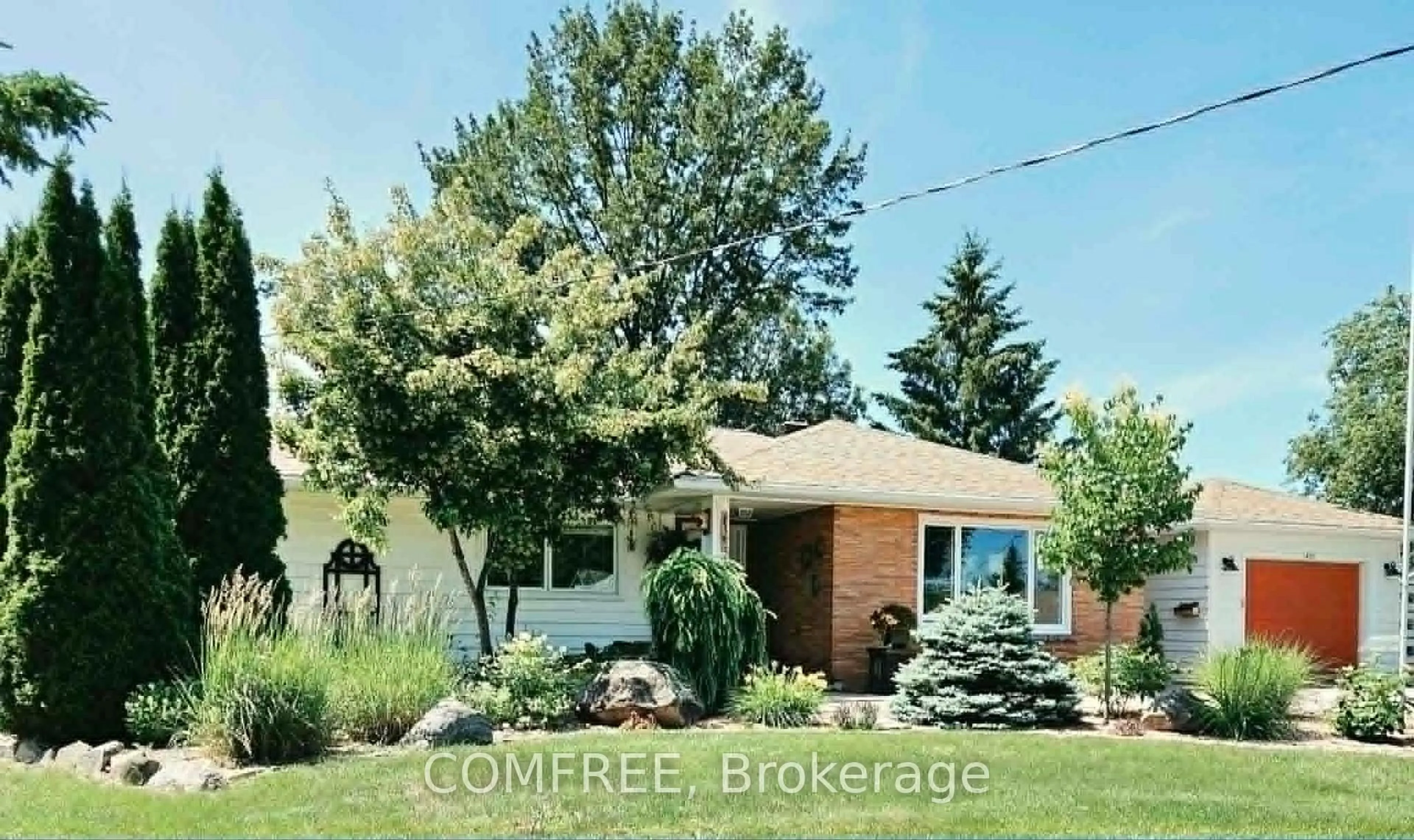 Home with brick exterior material, street for 470 Fraser St, Pembroke Ontario K8A 1Y7