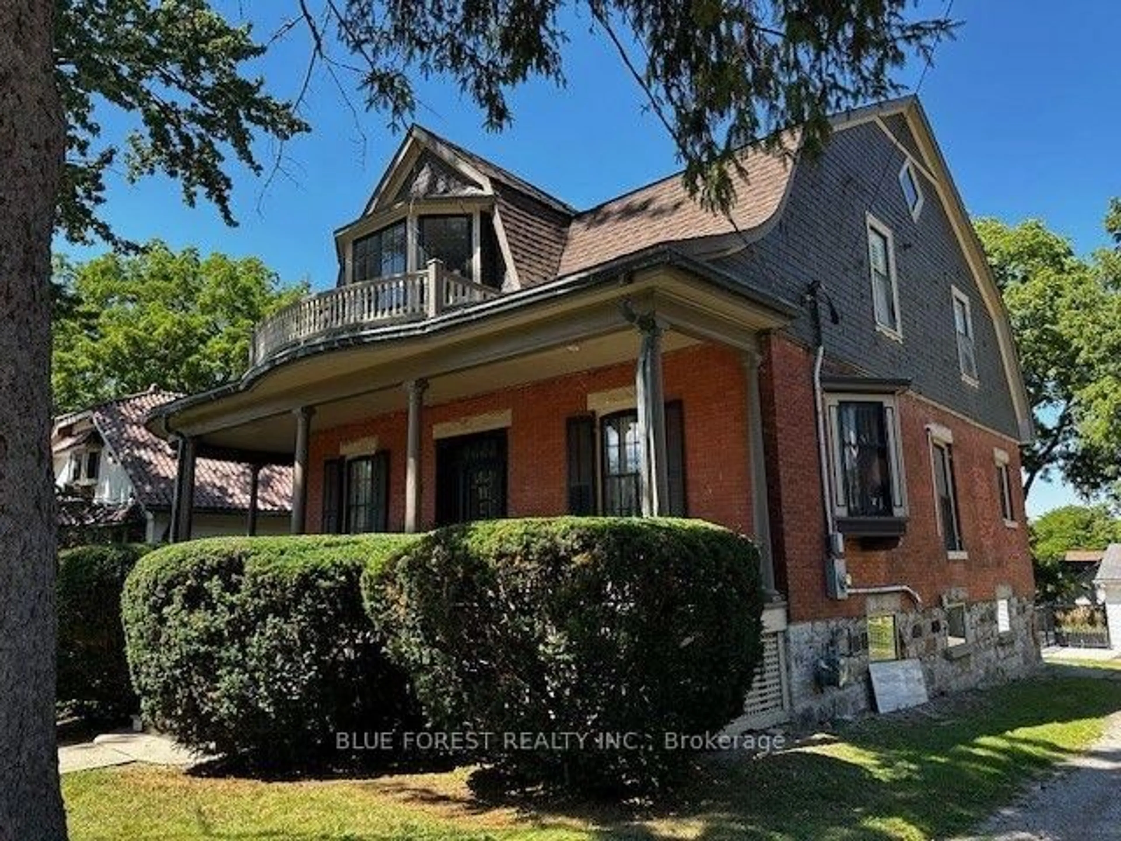 Home with brick exterior material, street for 274 Huron St, London East Ontario N6A 2J9