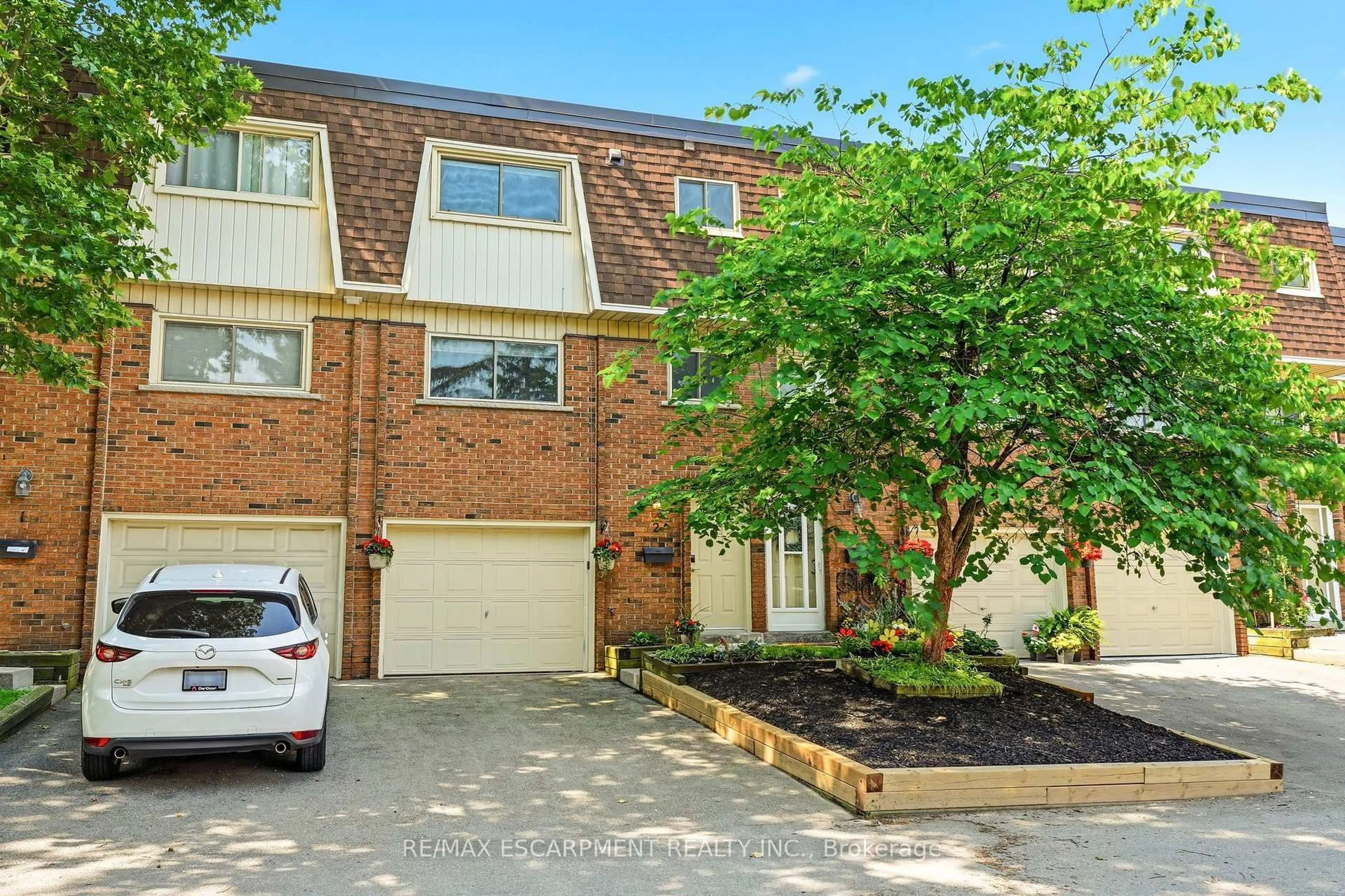 Home with brick exterior material, street for 125 Bonaventure Dr #2, Hamilton Ontario L9C 5Y9