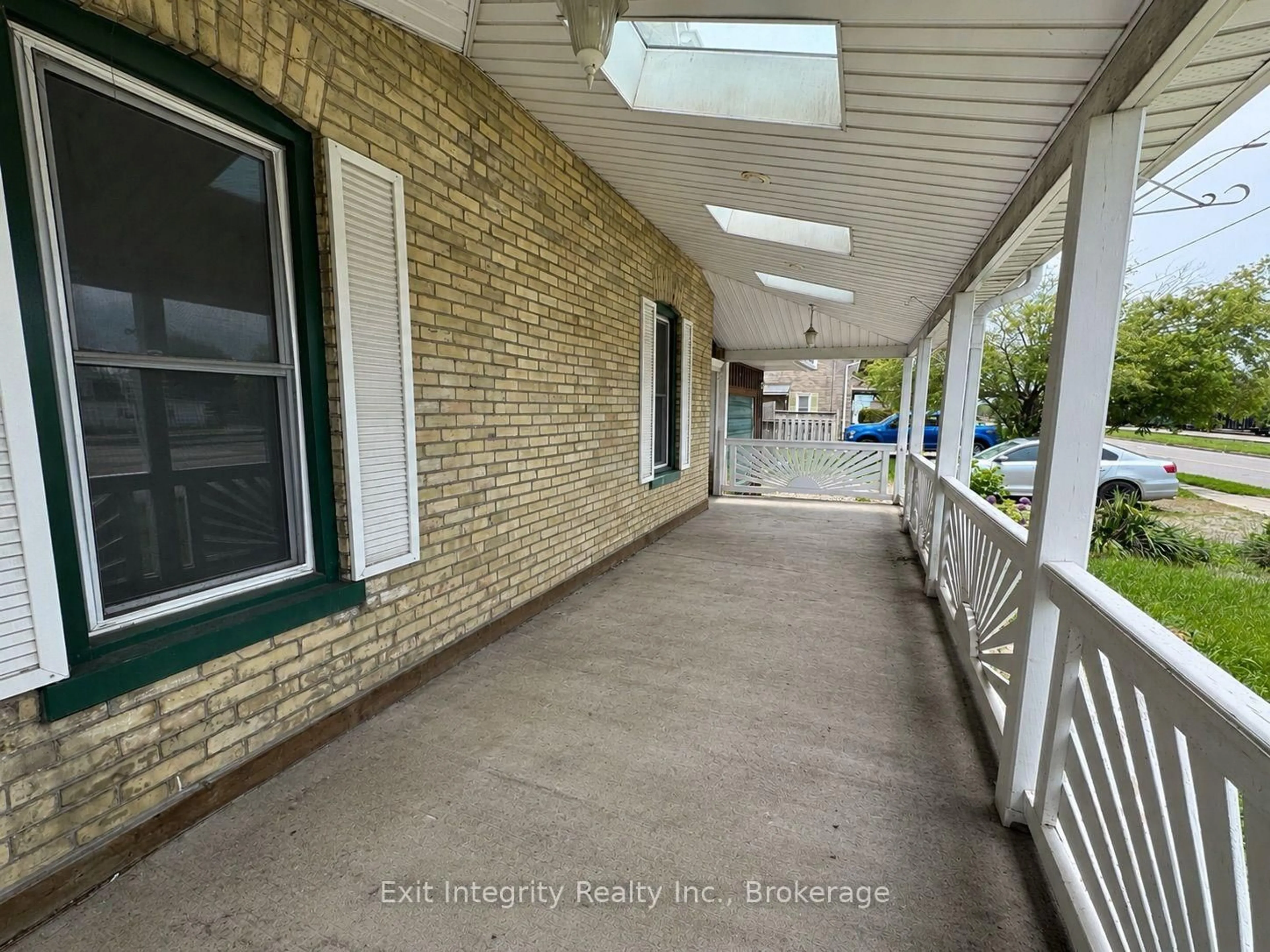 Unknown for 62 Samuelson St, Cambridge Ontario N1R 1J9