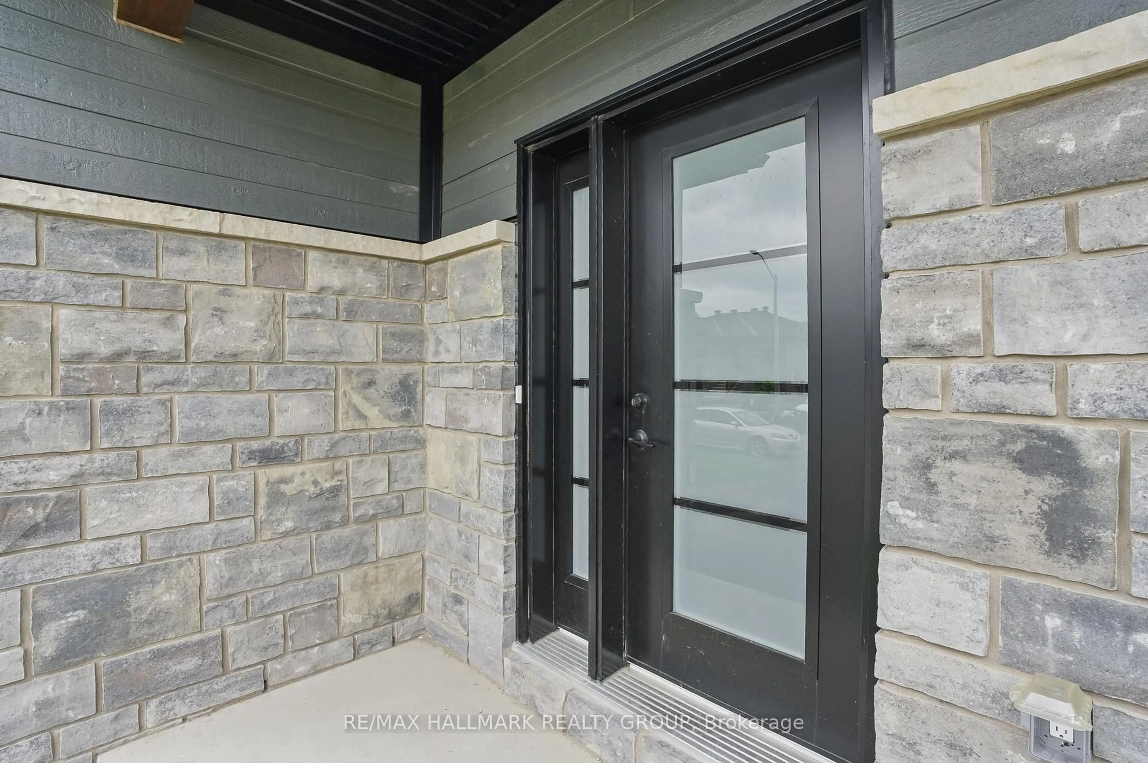 Indoor entryway for 311 ZAKARI St, Casselman Ontario K0A 1M0
