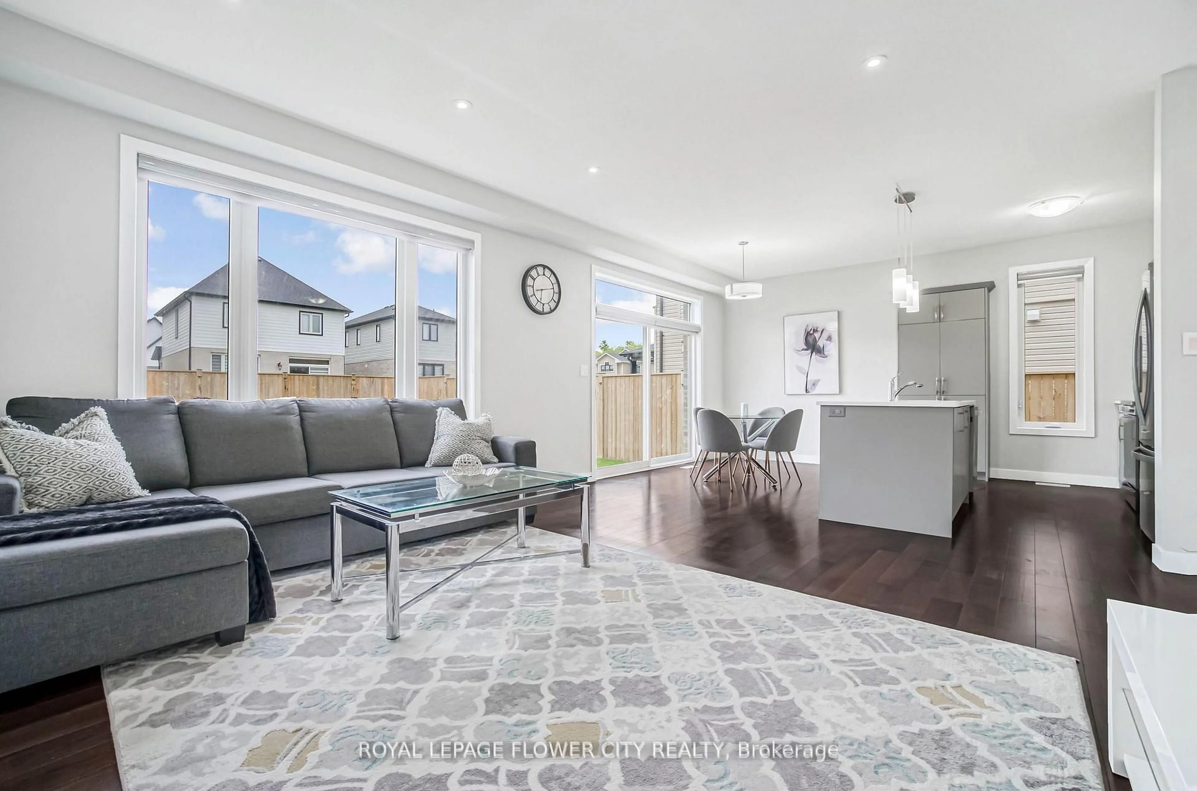 Living room with furniture, unknown for 1266 Twilite Blvd, London North Ontario N6G 0X7