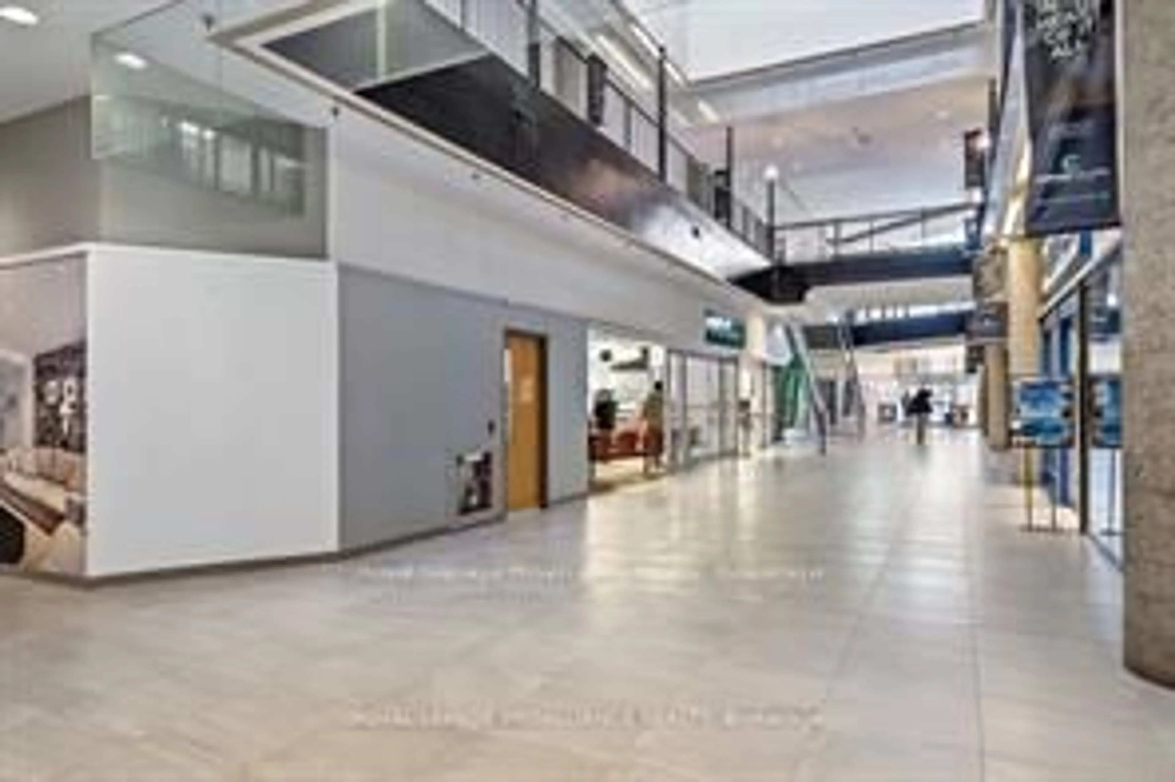 Indoor foyer for 199 Front St #514, Belleville Ontario K8N 5H5