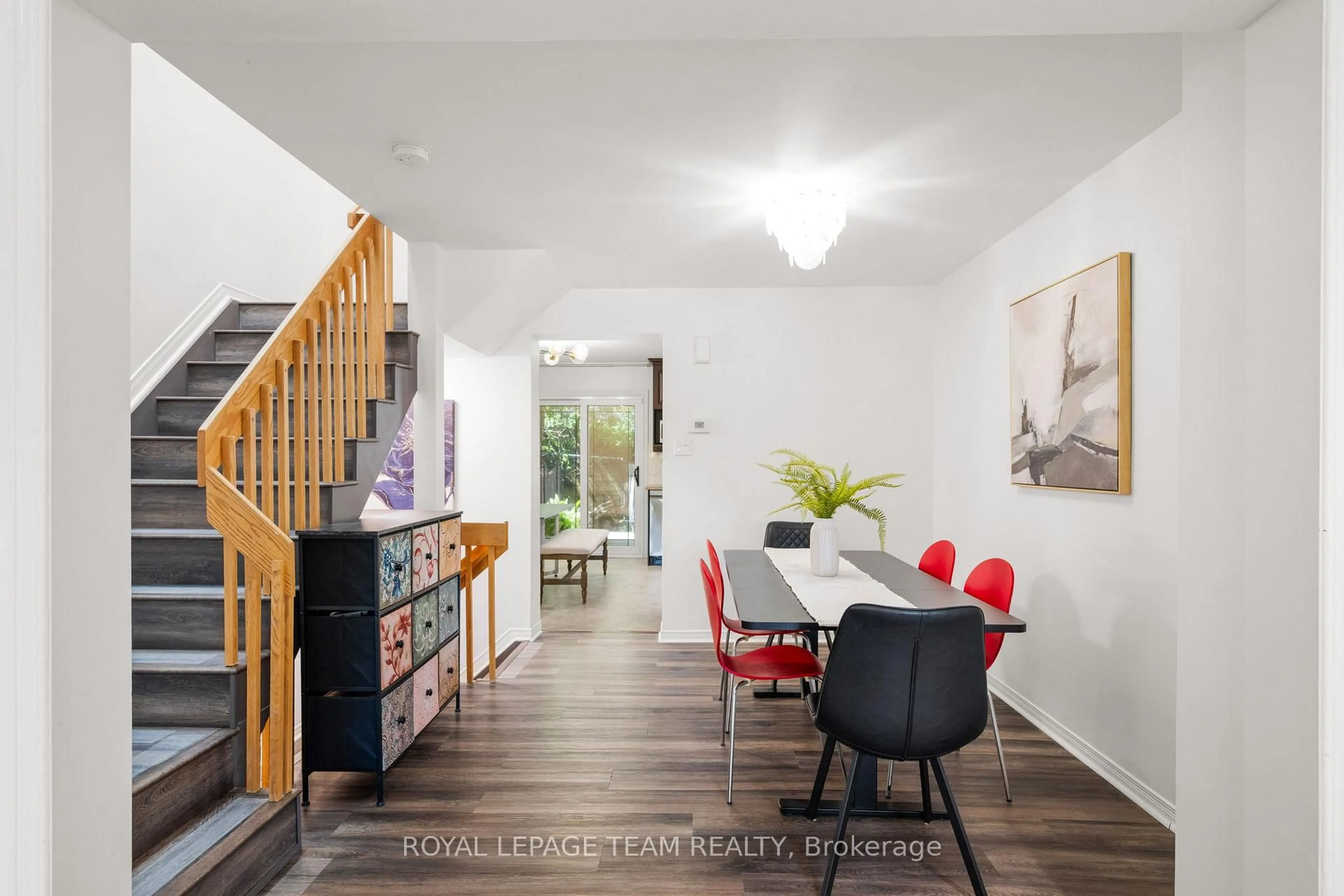 Dining room, unknown for 212 Provender Ave, Ottawa Ontario K1K 4N7
