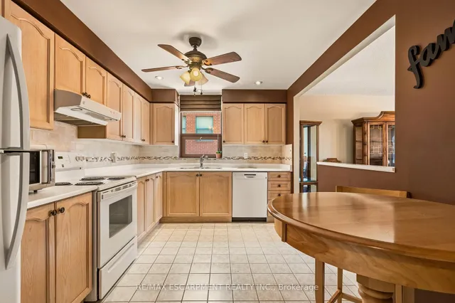 8 Main St #203, Hamilton 4