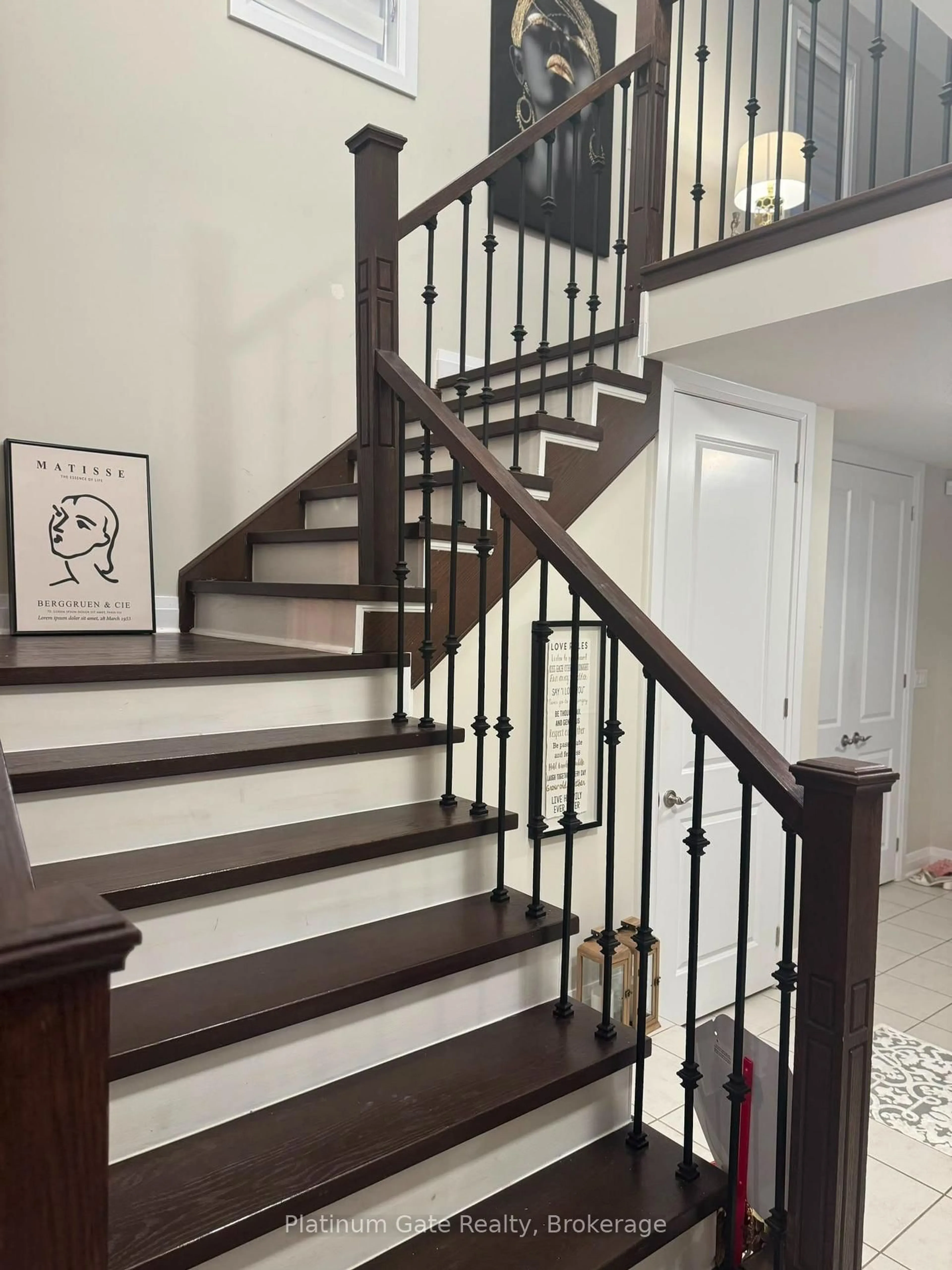 Stairs for 99 Ian Ormston Dr, Kitchener Ontario N2P 0K2