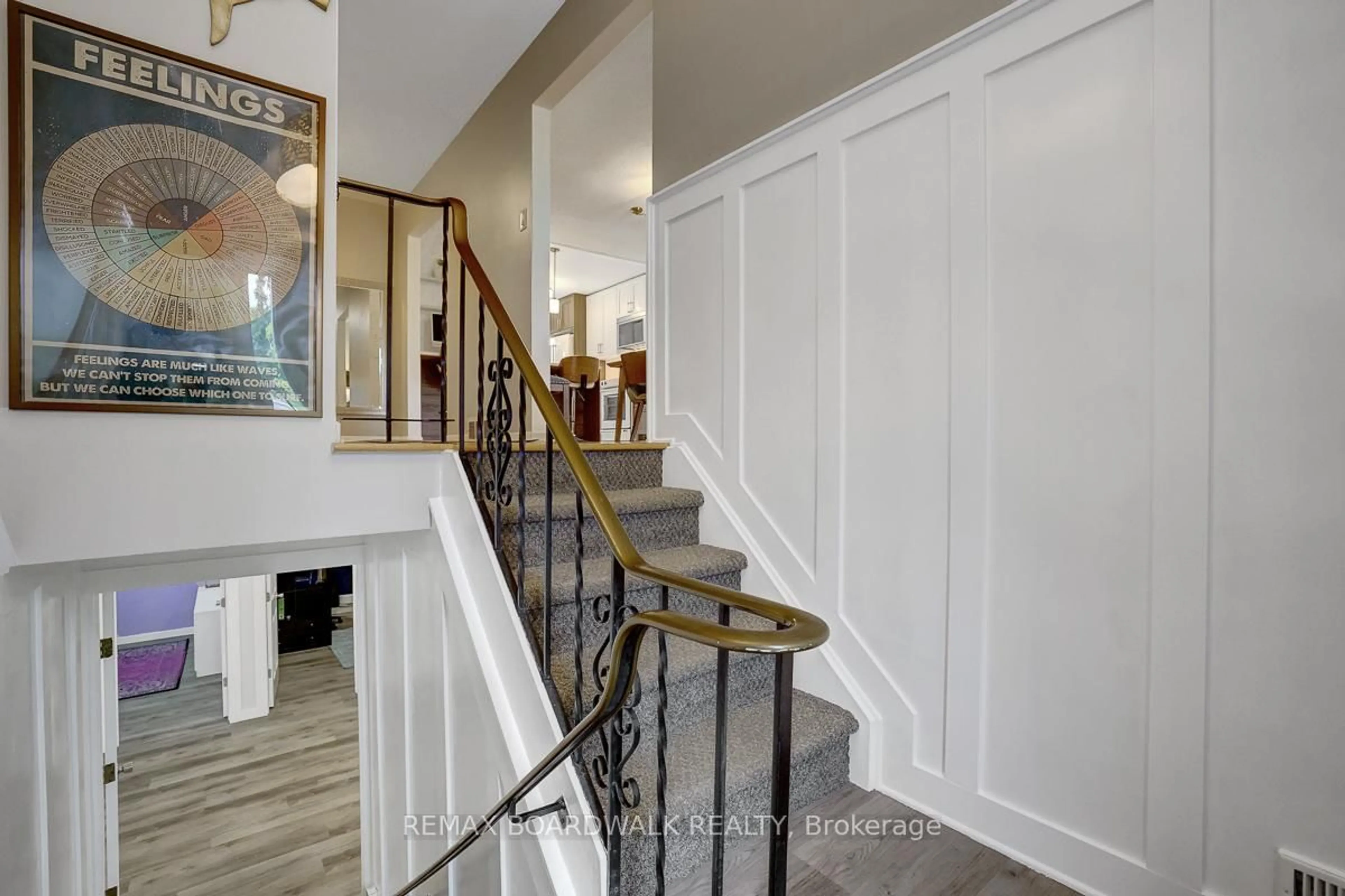 Indoor foyer for 101 Park Ave, Carleton Place Ontario K7C 2H4