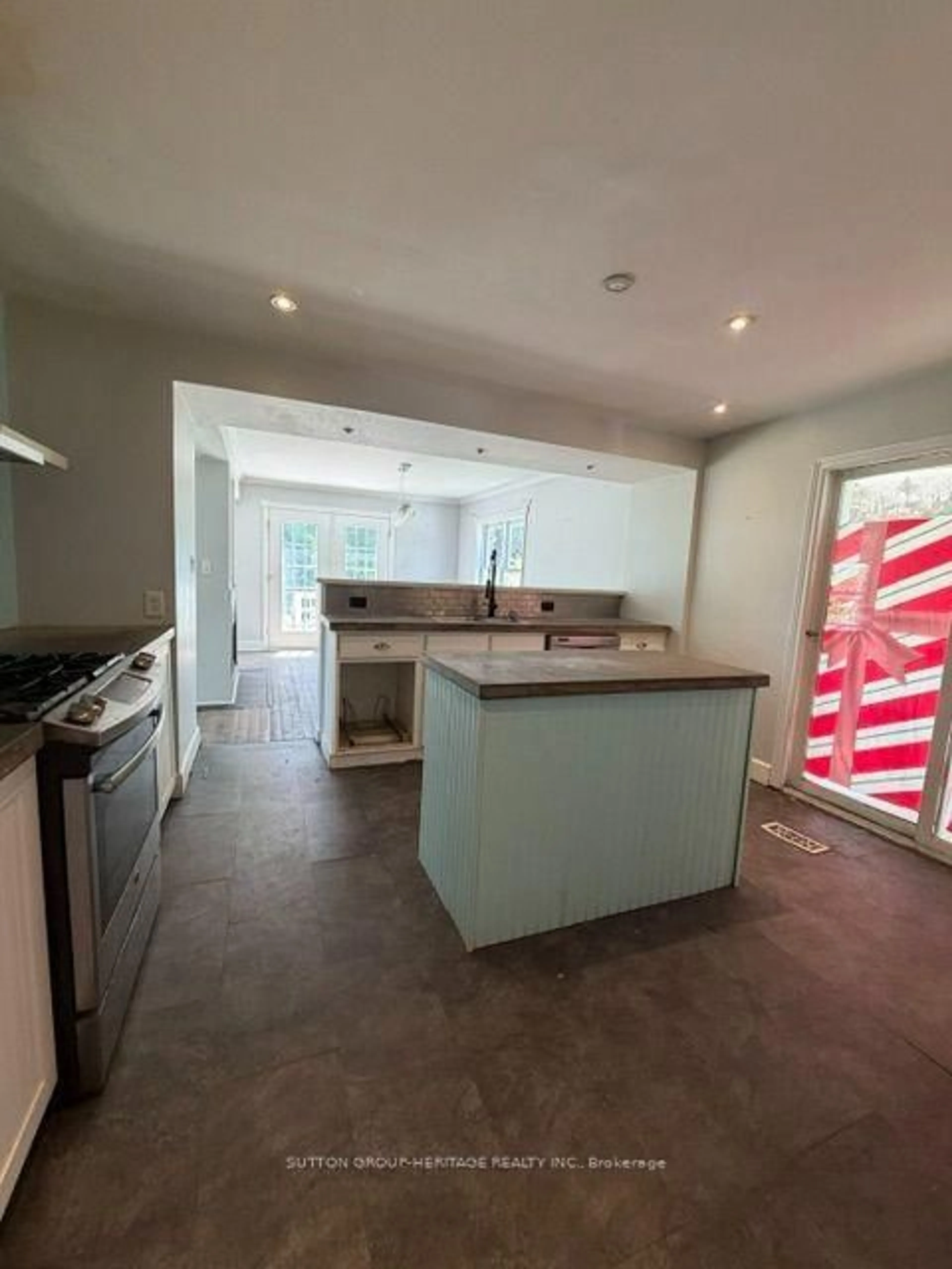 Open concept kitchen, unknown for 29 Brook Rd, Cobourg Ontario K9A 4G3