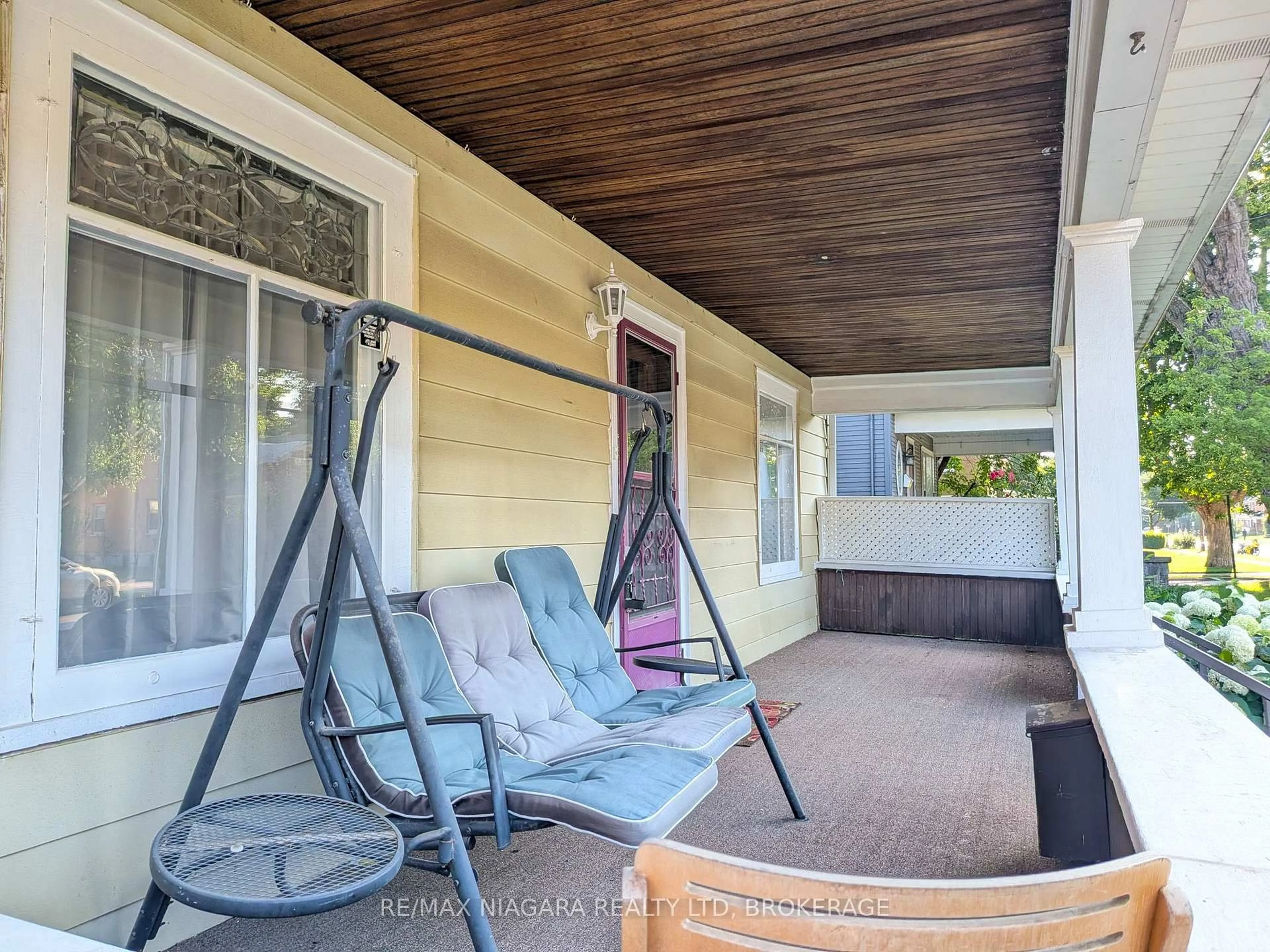 Patio, street for 6070 Culp St, Niagara Falls Ontario L2G 2B7
