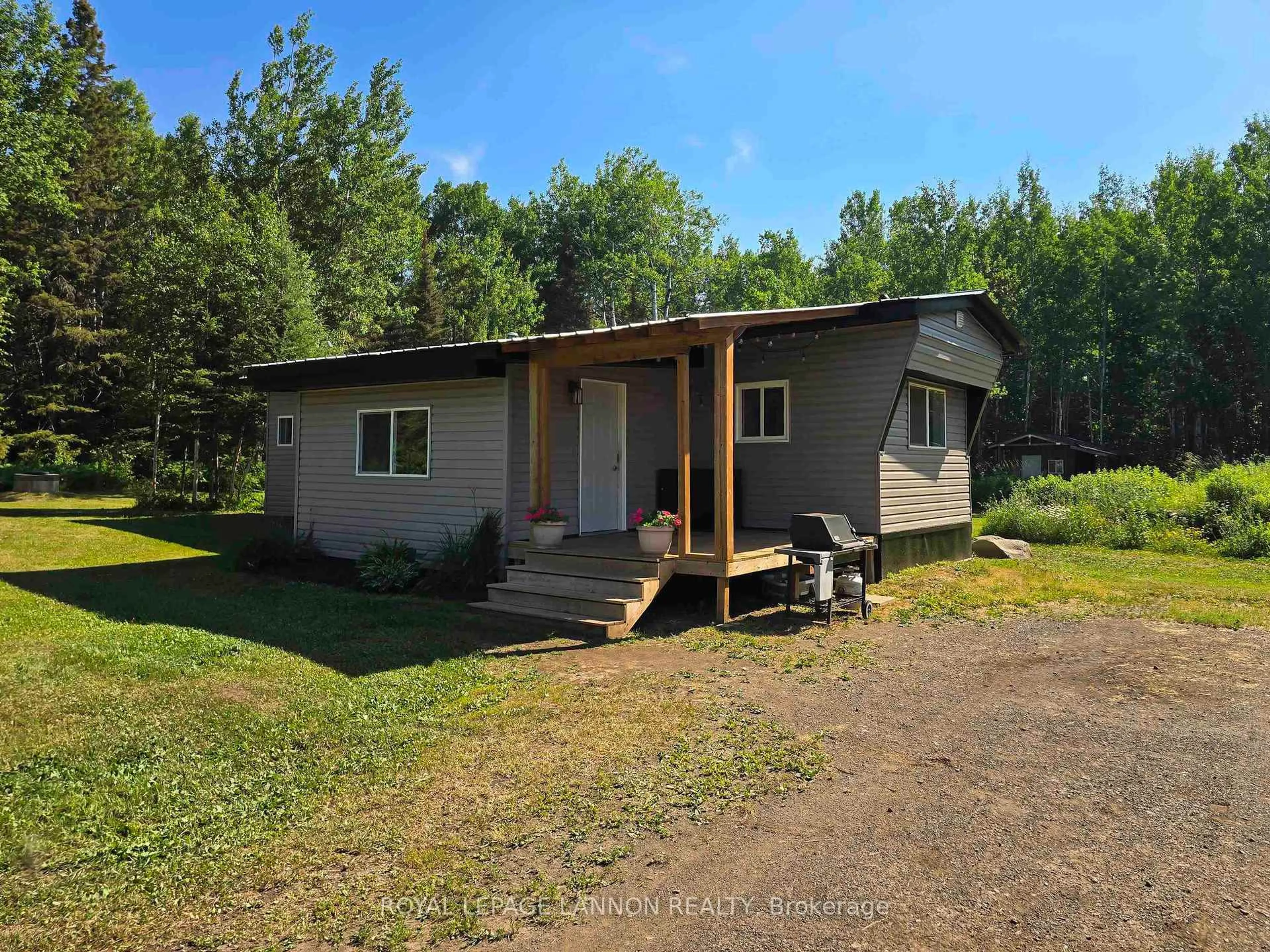 Unknown for 20 Union School Rd, Neebing Ontario P7L 0E7
