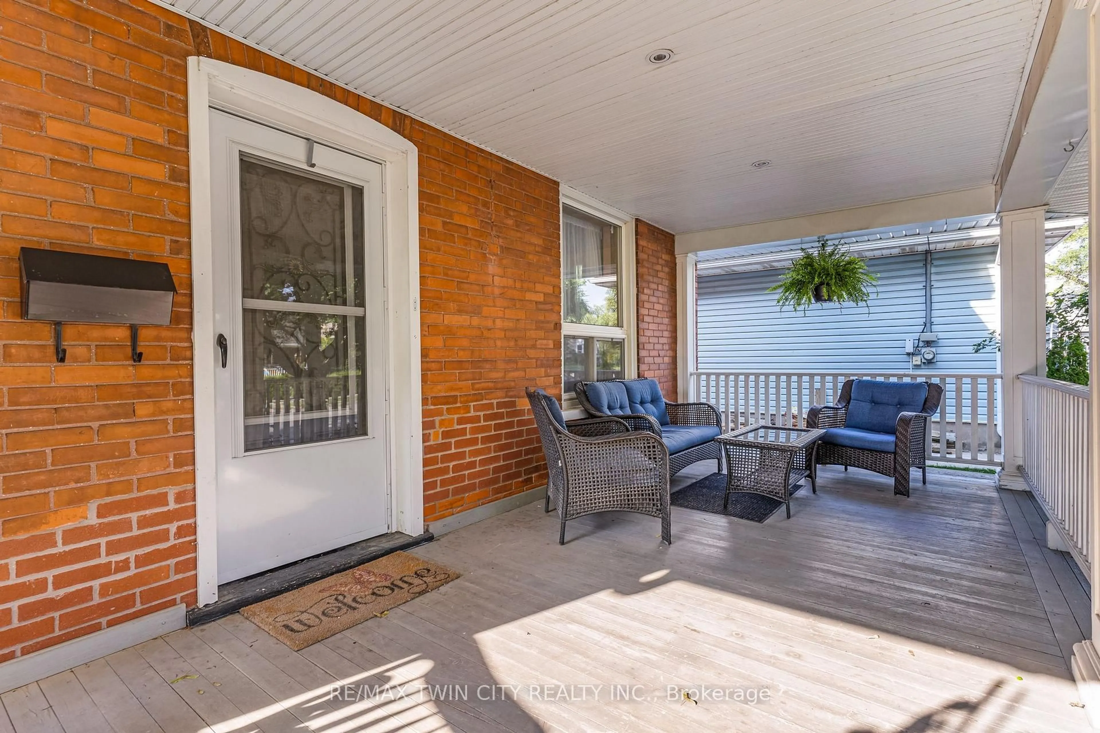 Patio, water/lake/river/ocean view for 630 Lawrence St, Cambridge Ontario N3H 2M9