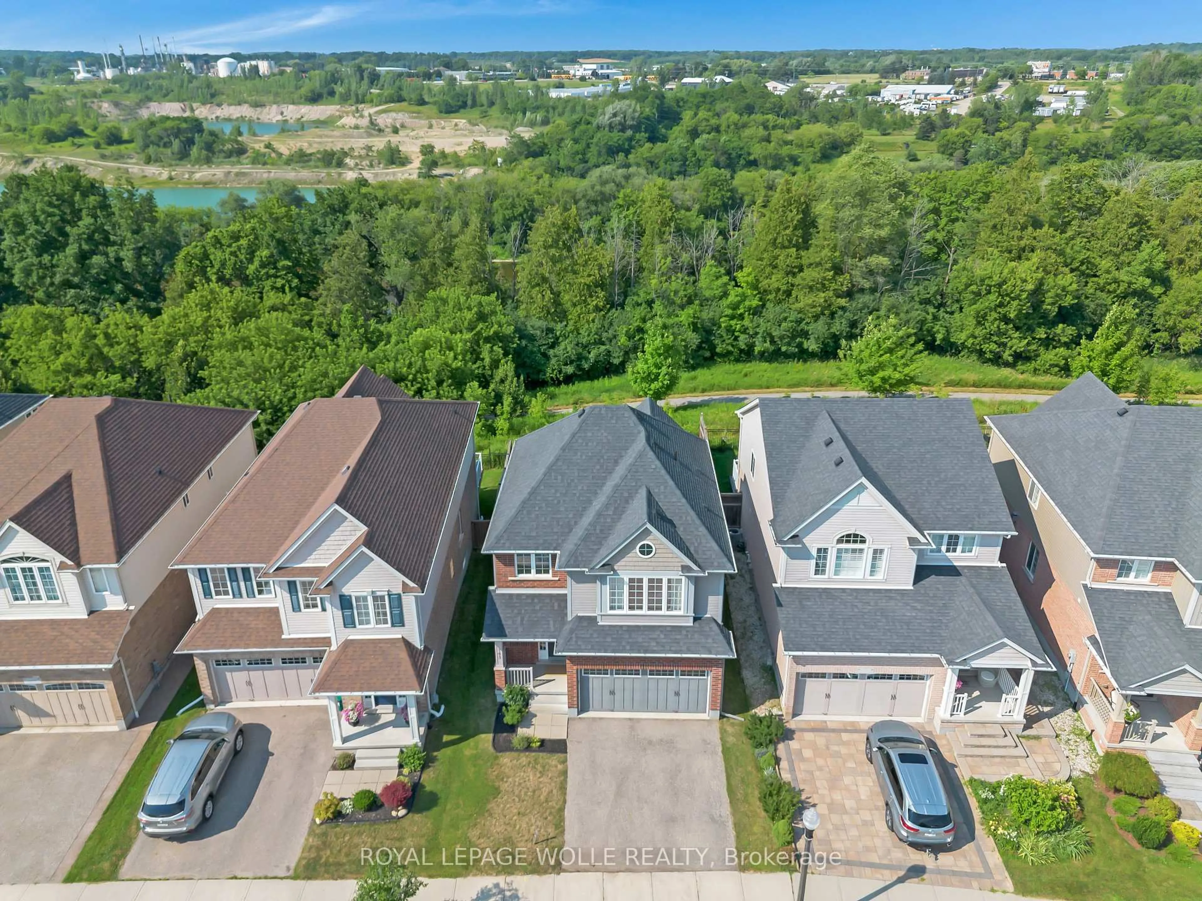 A pic from outside/outdoor area/front of a property/back of a property/a pic from drone, water/lake/river/ocean view for 143 Stillwater St, Kitchener Ontario N2A 0J2