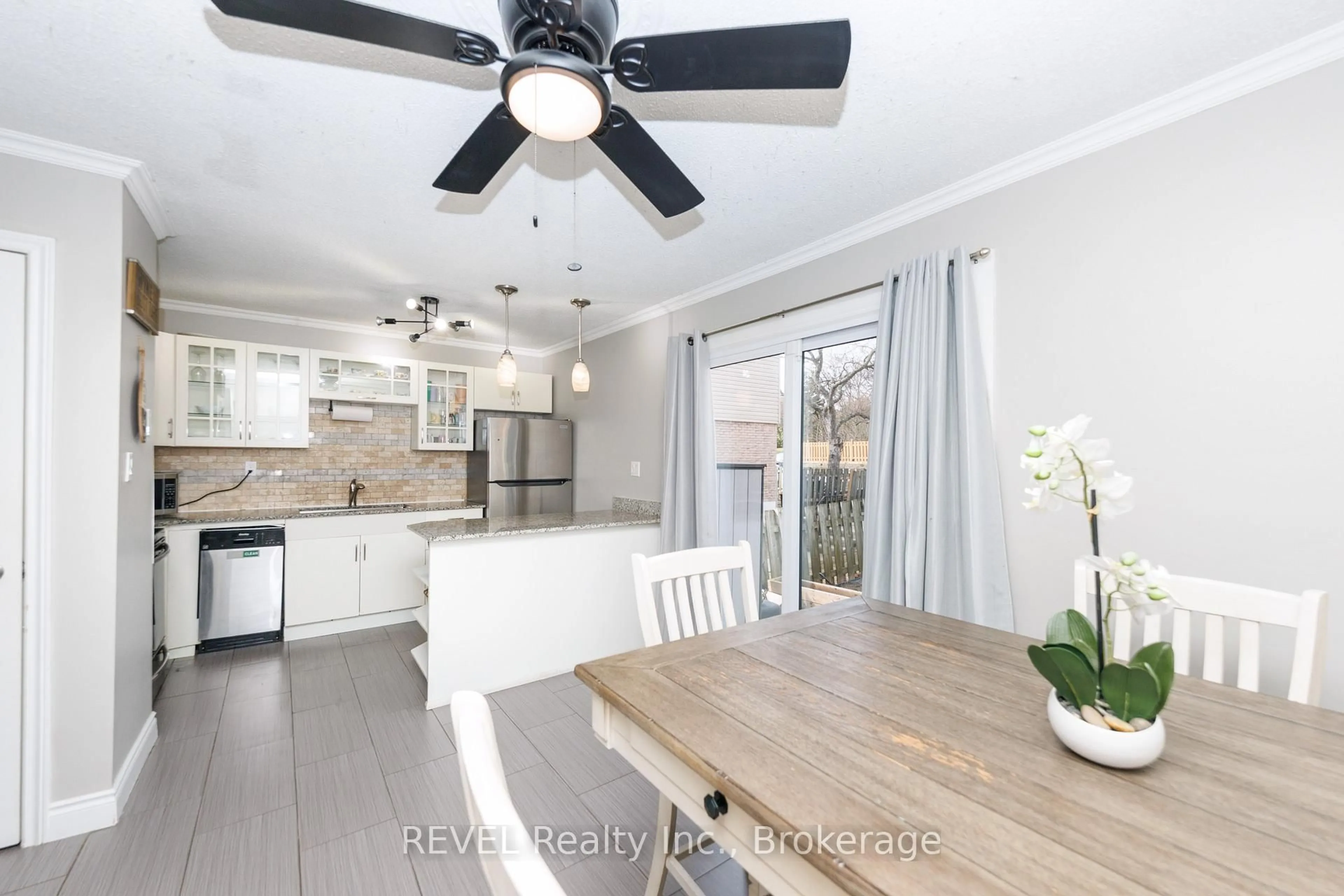 Open concept kitchen, unknown for 1300 Upper Ottawa St #43, Hamilton Ontario L8W 1M8