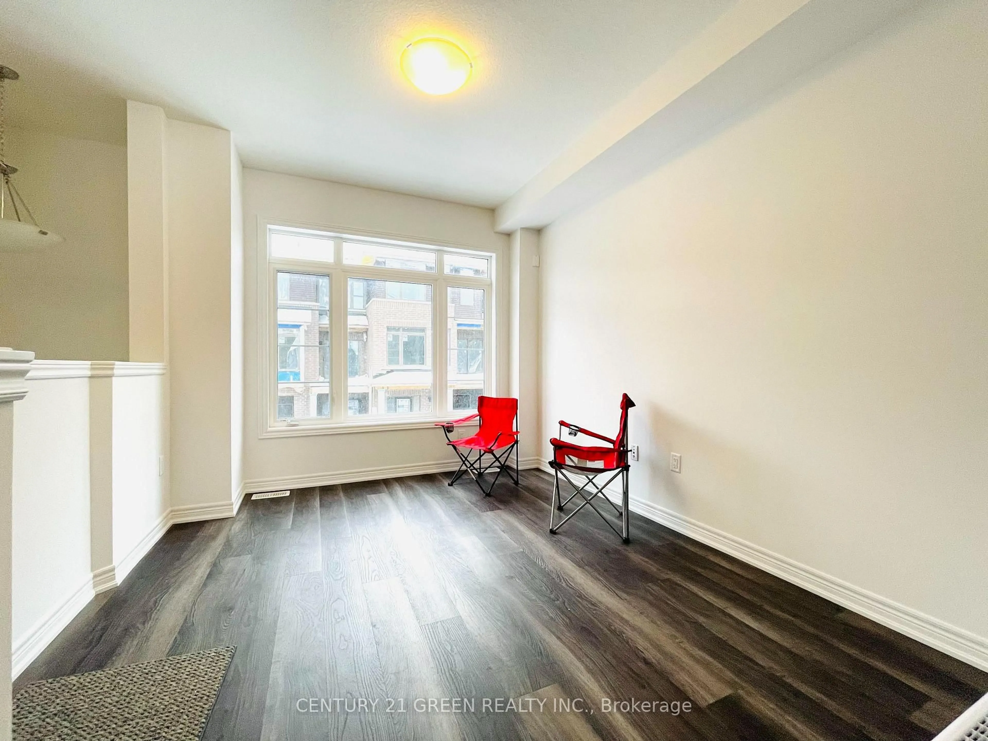 A pic of a room for 575 Woodward Ave #11, Hamilton Ontario L8H 0B3