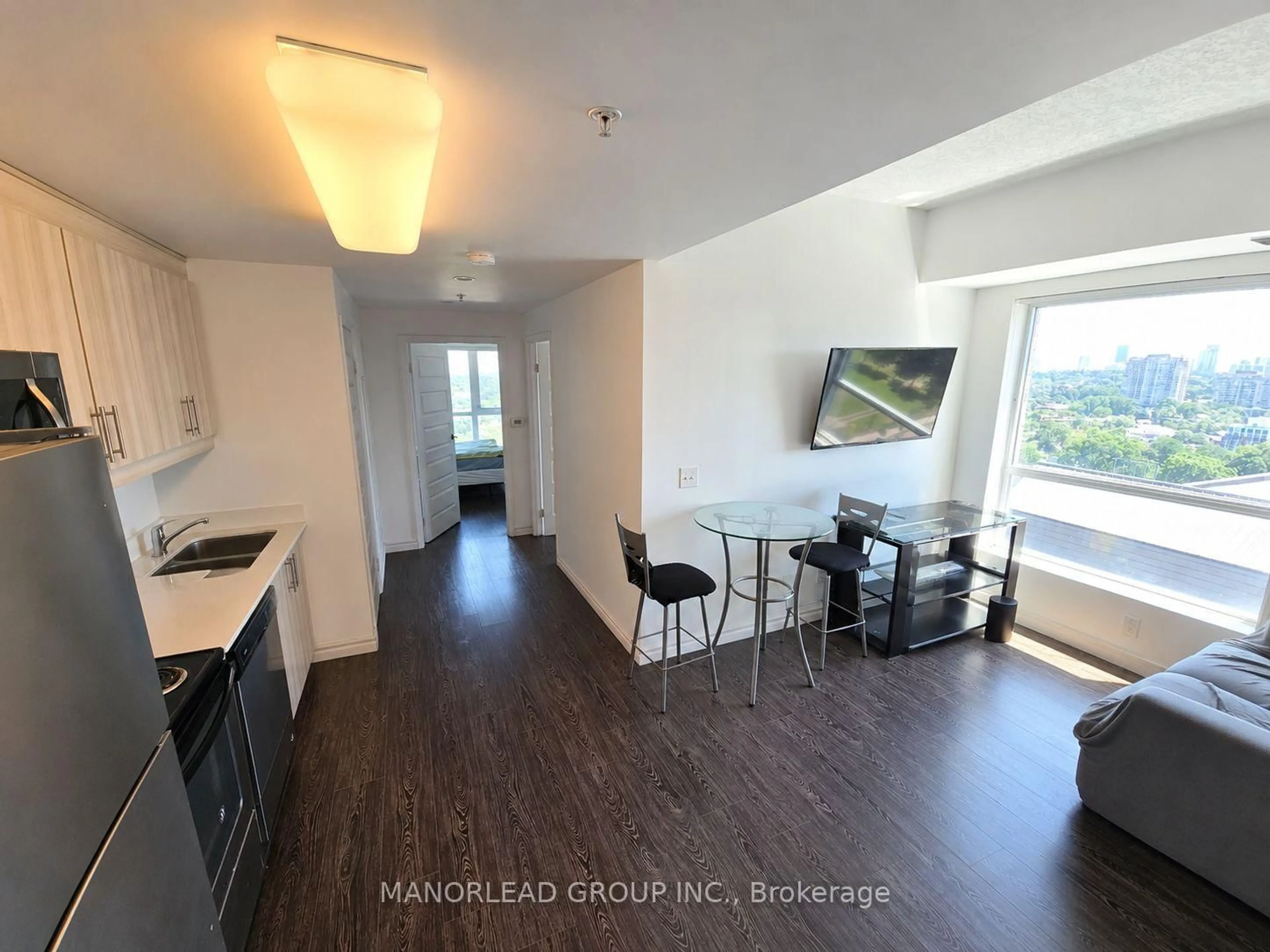 A pic of a room for 158 King St #81801, Waterloo Ontario N2J 2Y2