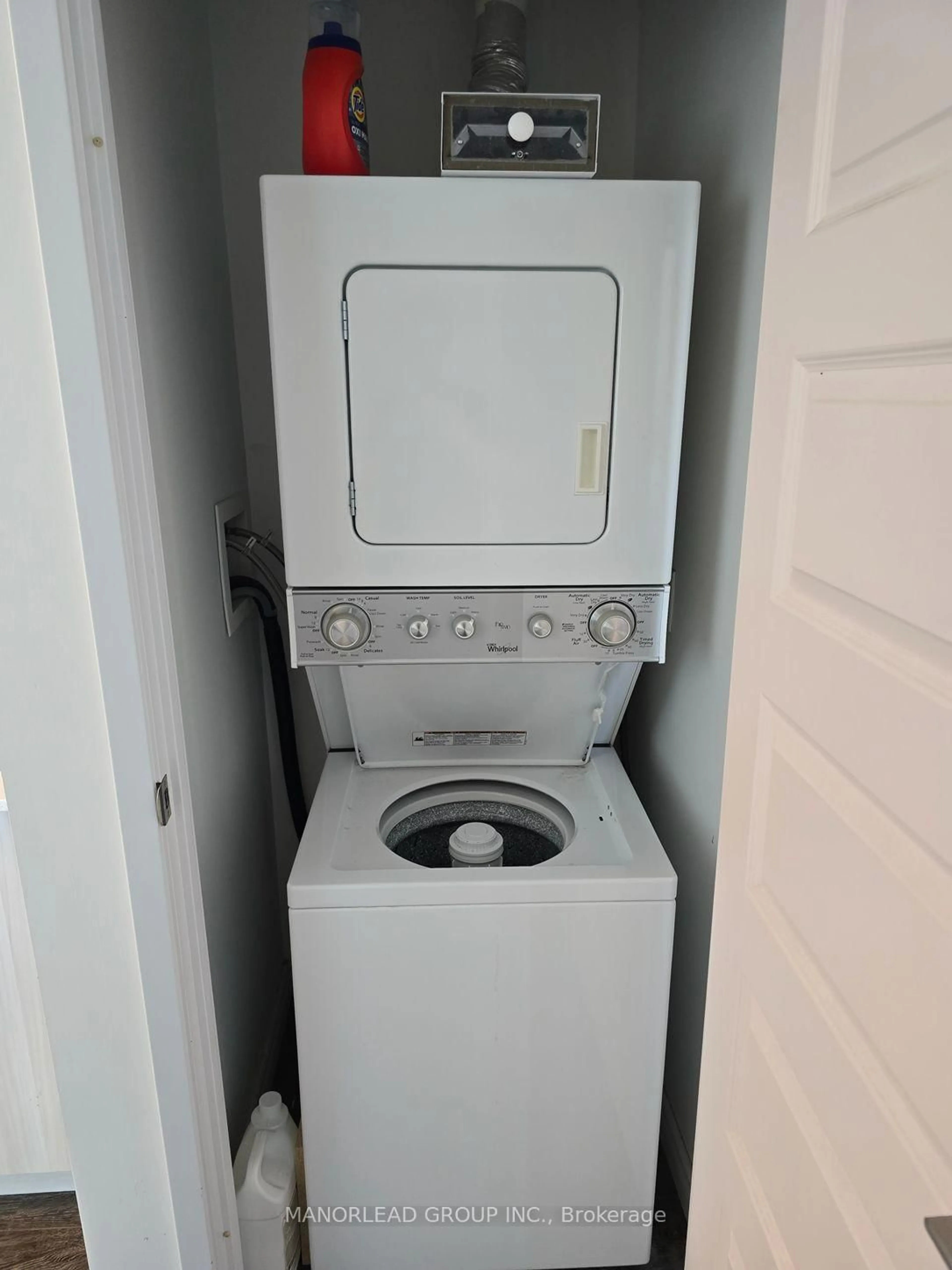 Laundry room for 158 King St #81801, Waterloo Ontario N2J 2Y2