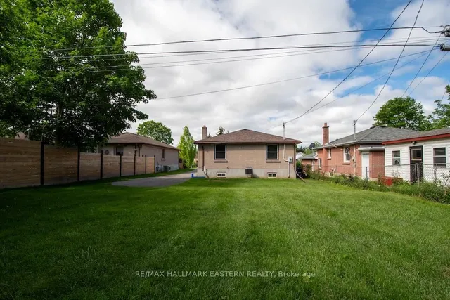 844 Philip St, Peterborough 2