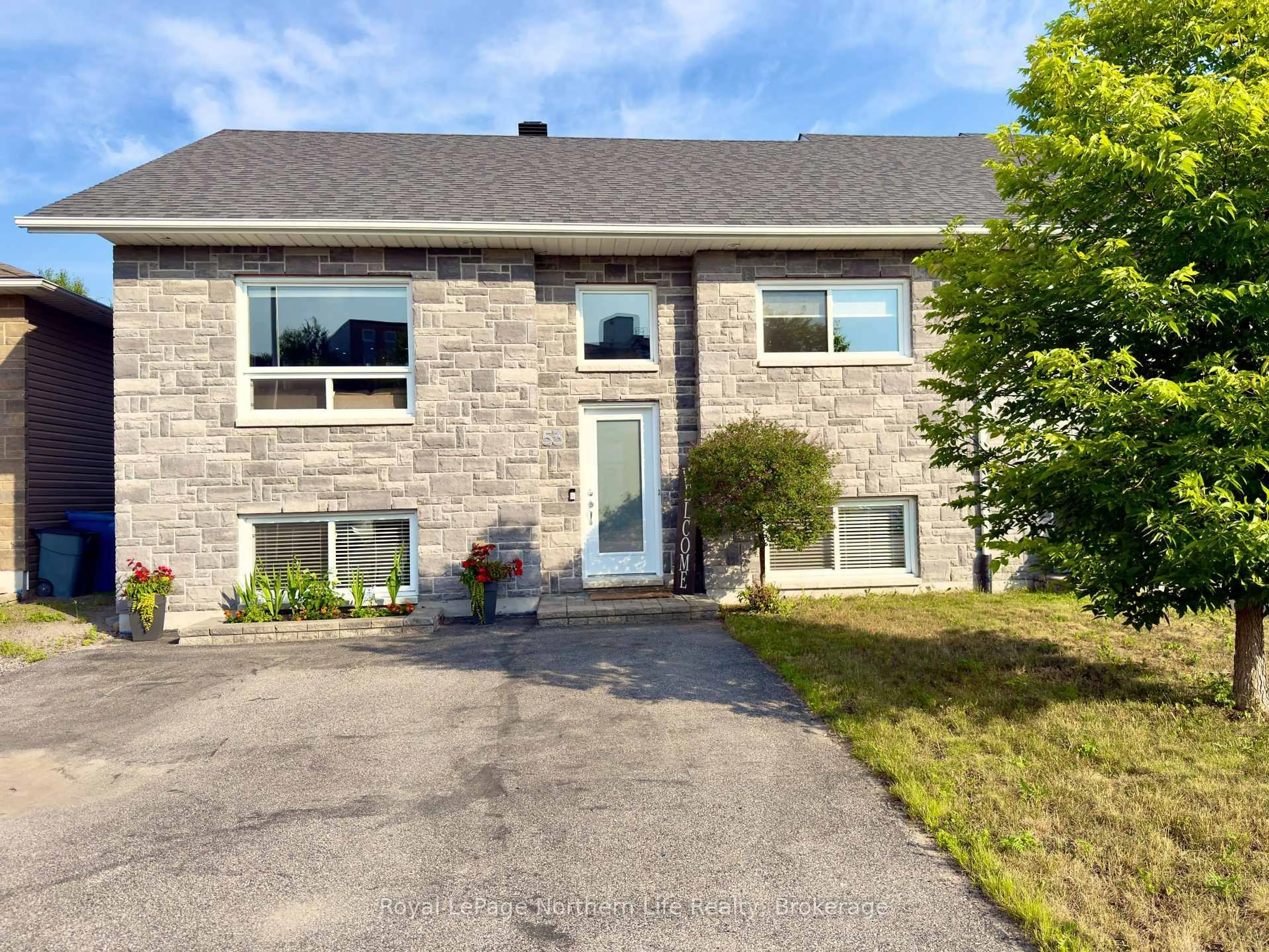 Home with brick exterior material, street for 53 Perut Pl, North Bay Ontario P1B 0B5