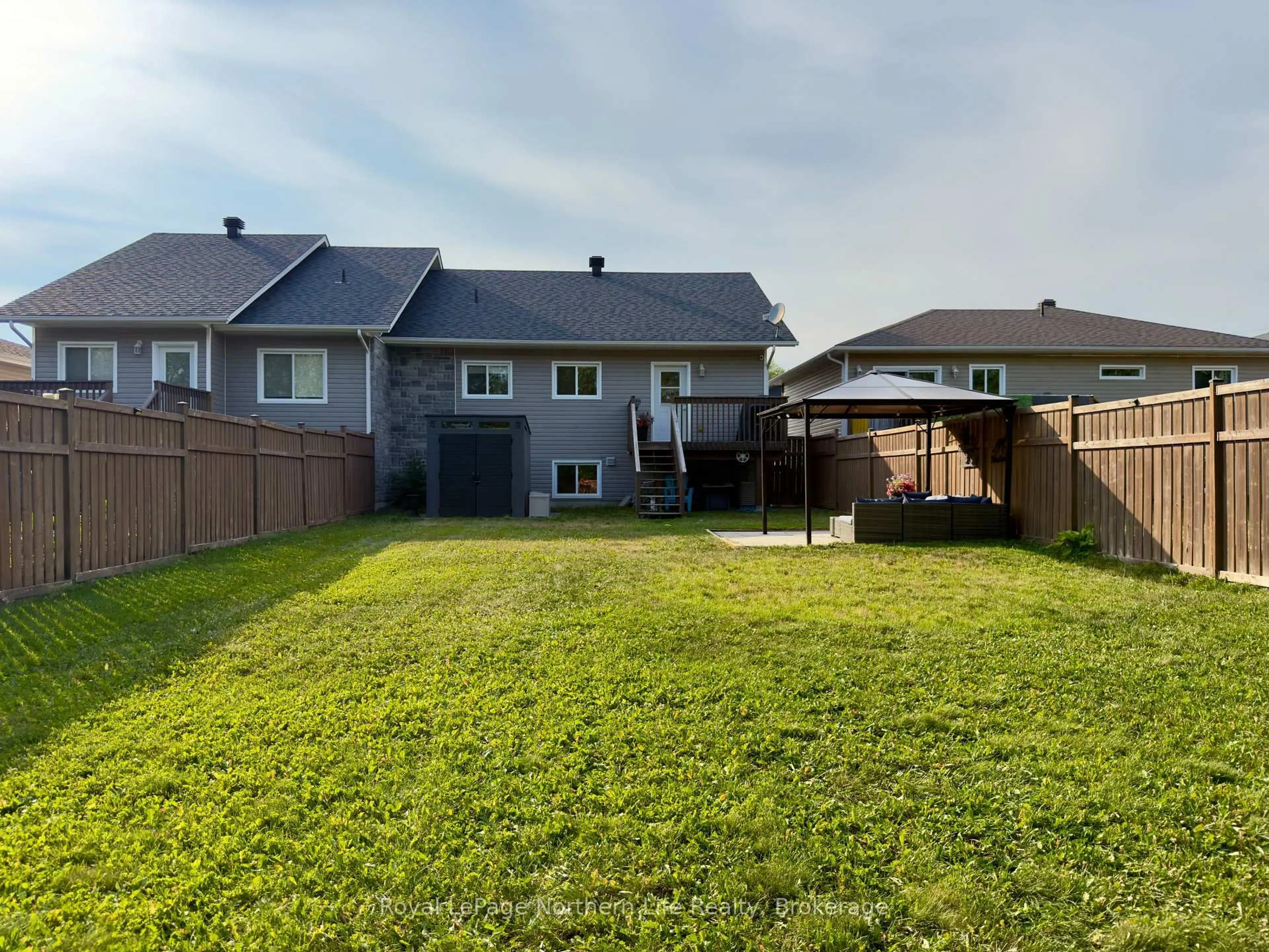 Unknown for 53 Perut Pl, North Bay Ontario P1B 0B5