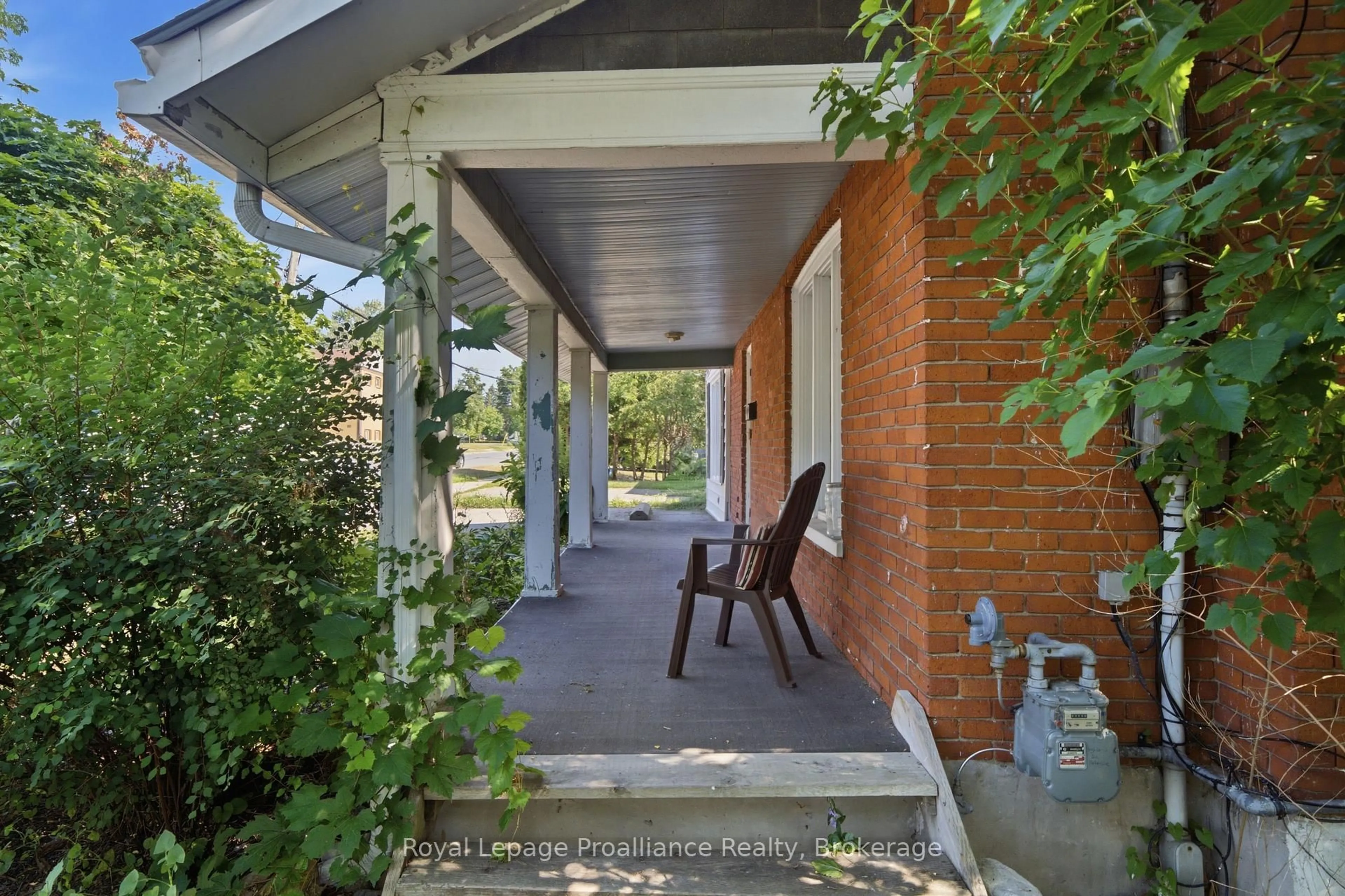 Patio, street for 1 Highland Ave, Belleville Ontario K8P 3P8