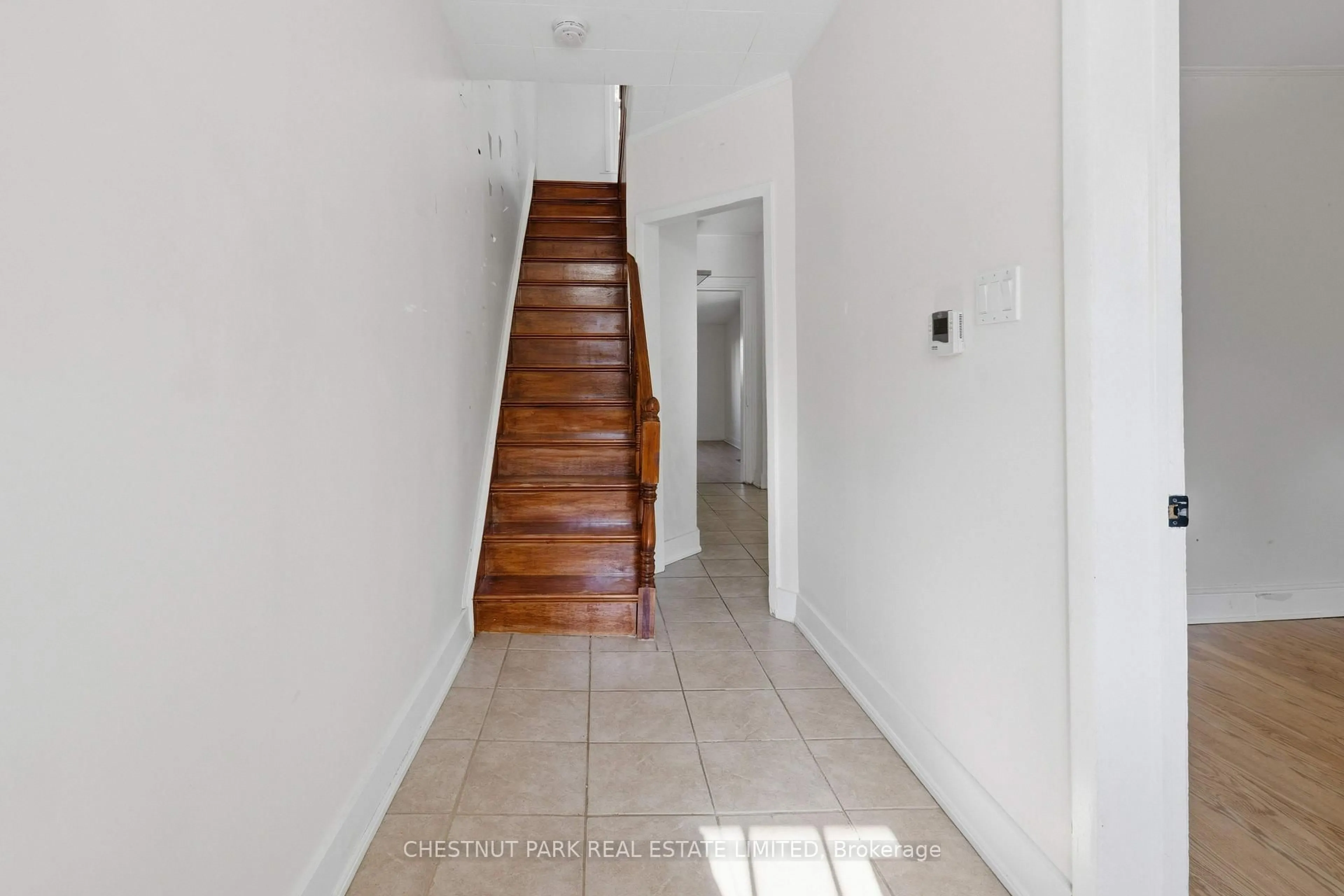 Unknown for 451 Albert St, Kingston Ontario K7L 3W4