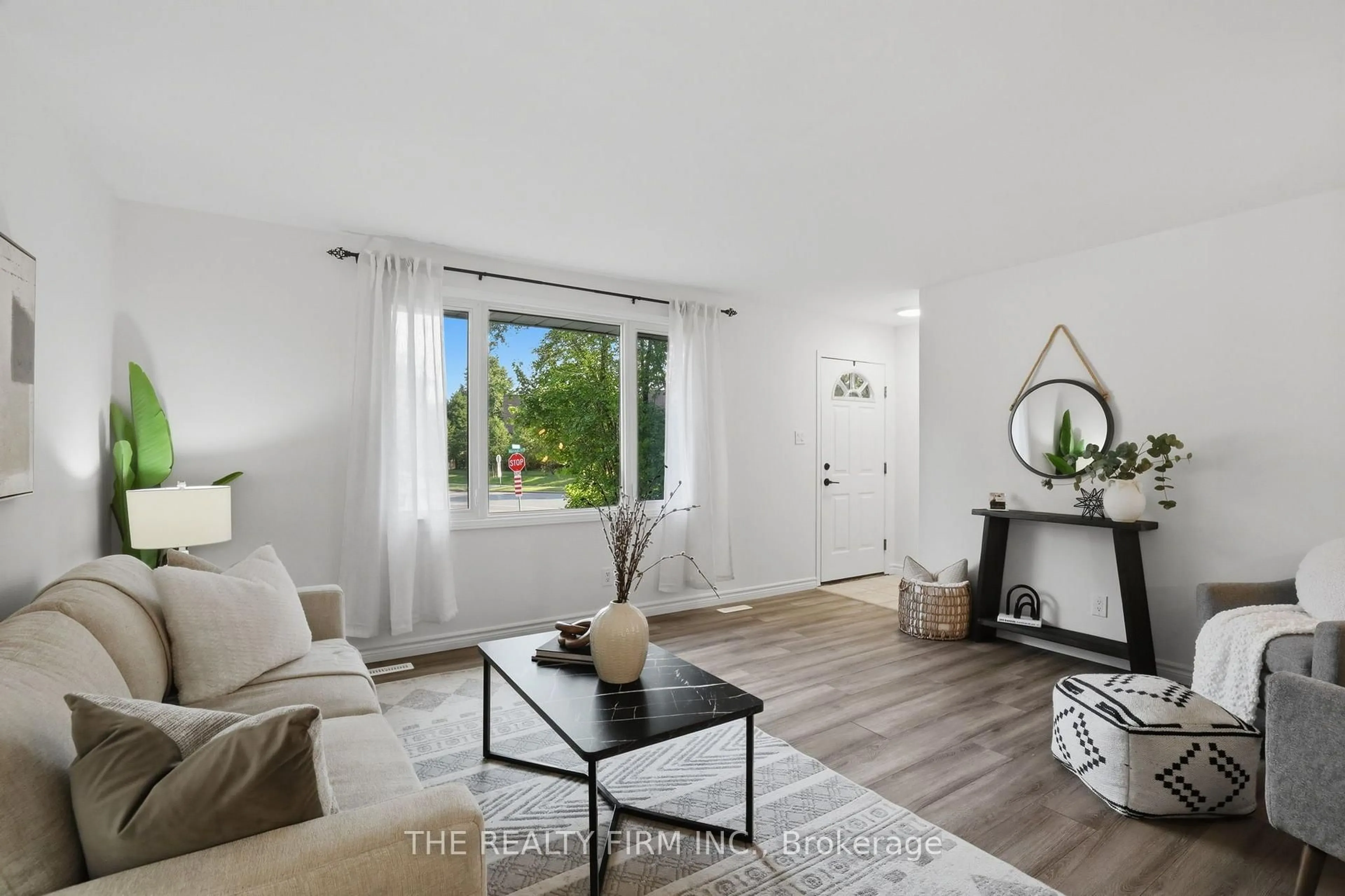 Living room with furniture, unknown for 2 Noel Ave, London East Ontario N5V 1A9
