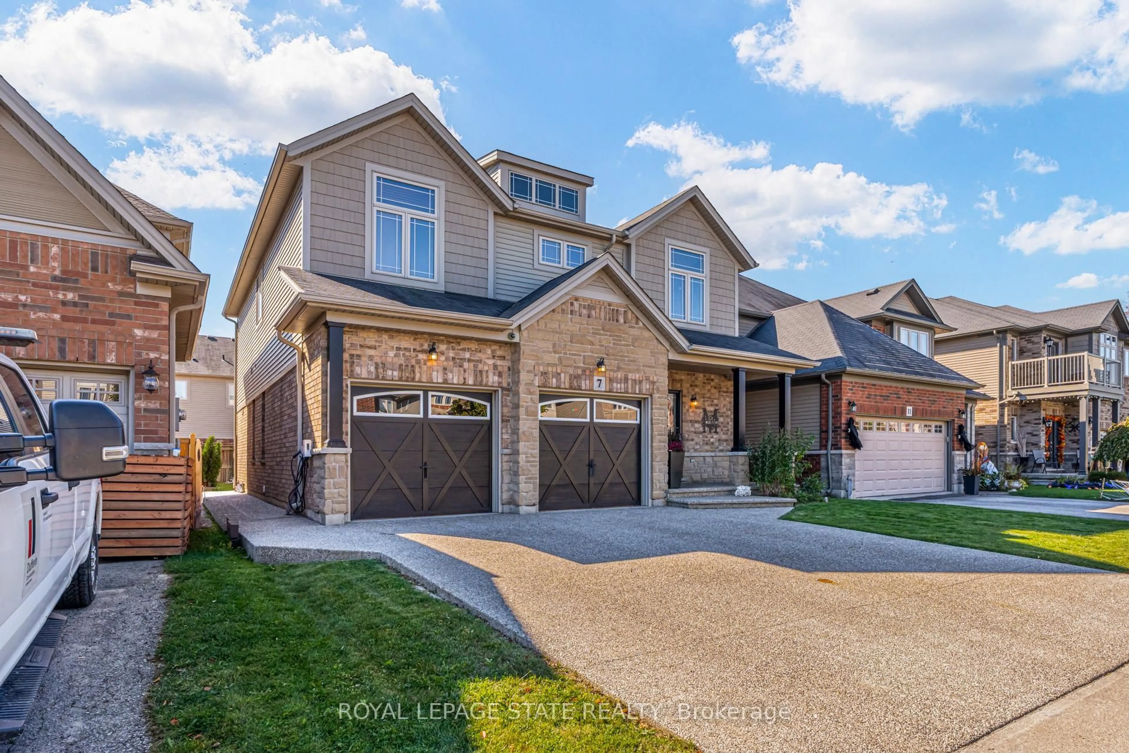 Home with brick exterior material, street for 7 Kinsman Dr, Hamilton Ontario L0R 1C0