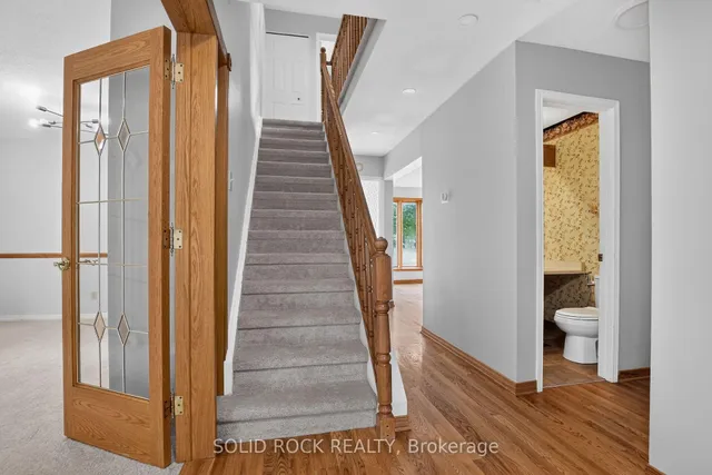 54 Huntsman Cres, Ottawa 2