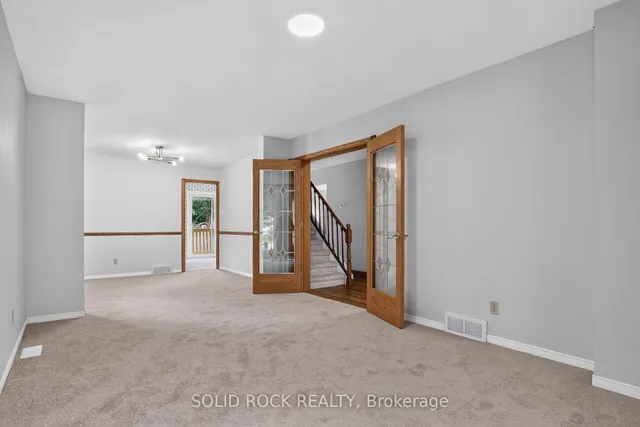 54 Huntsman Cres, Ottawa 5