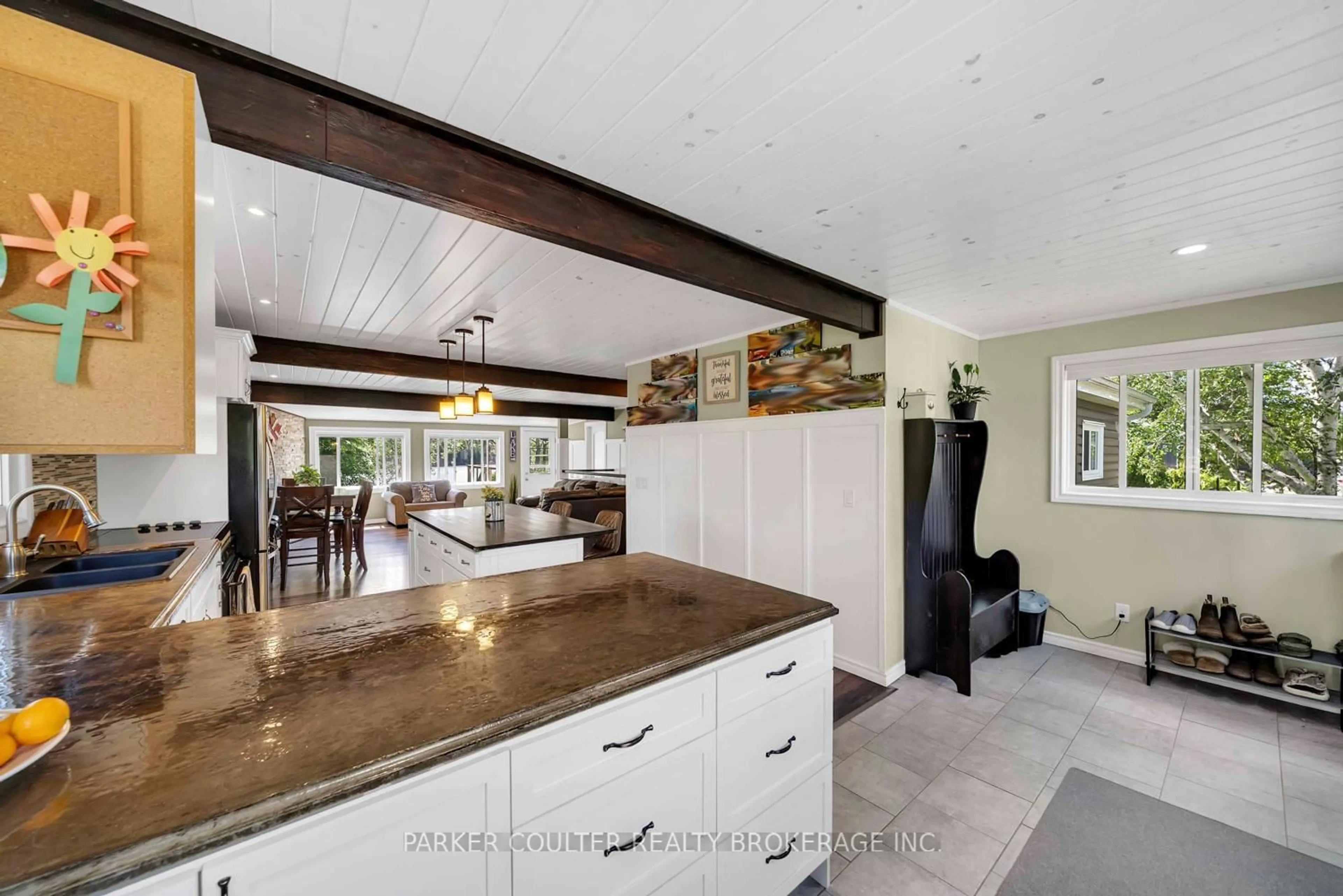 Contemporary kitchen, unknown for 702 Highway 124, McKellar Ontario P0G 1C0