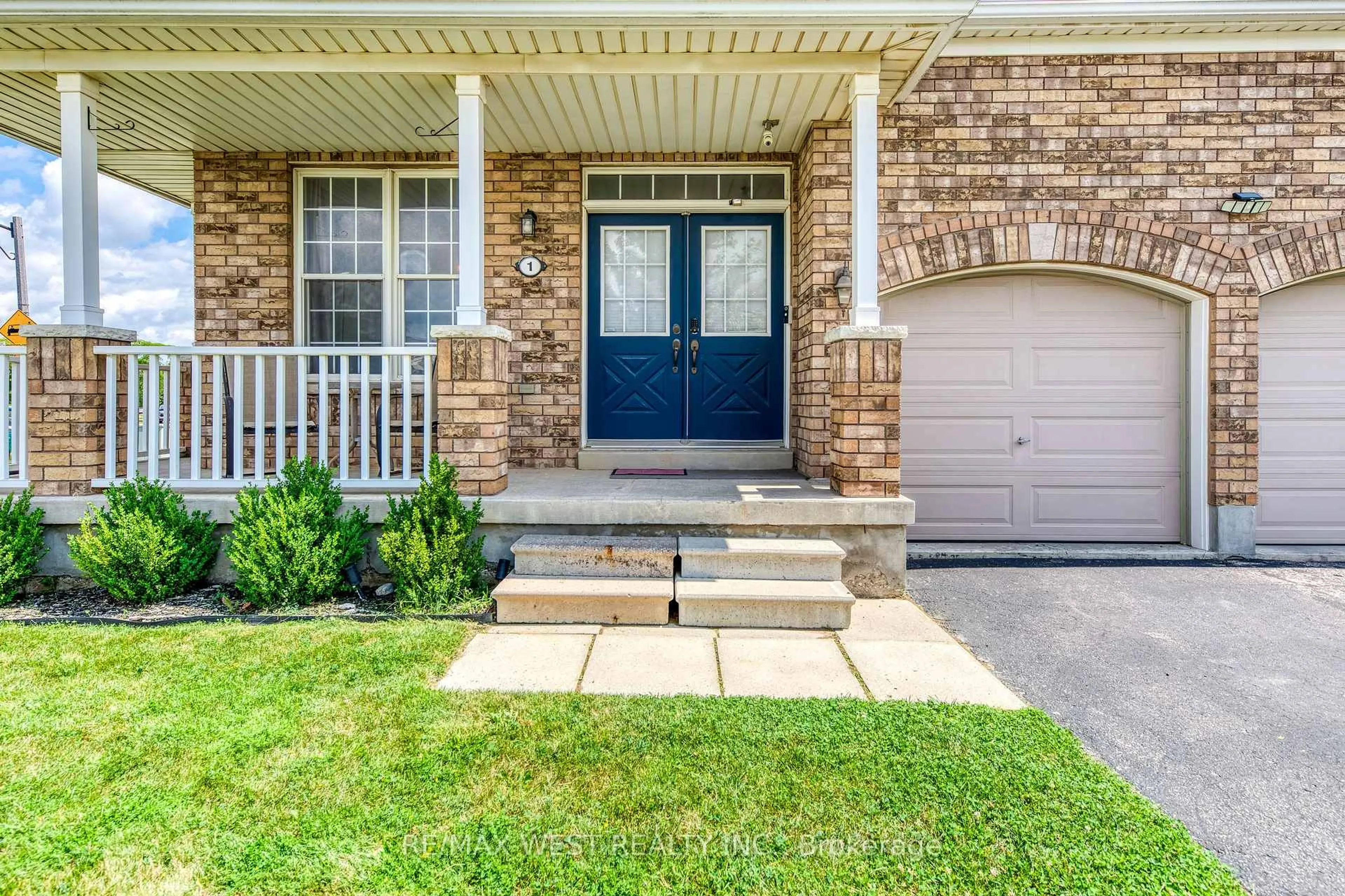 Unknown for 1 Avedisian St, Brantford Ontario N3T 0A5