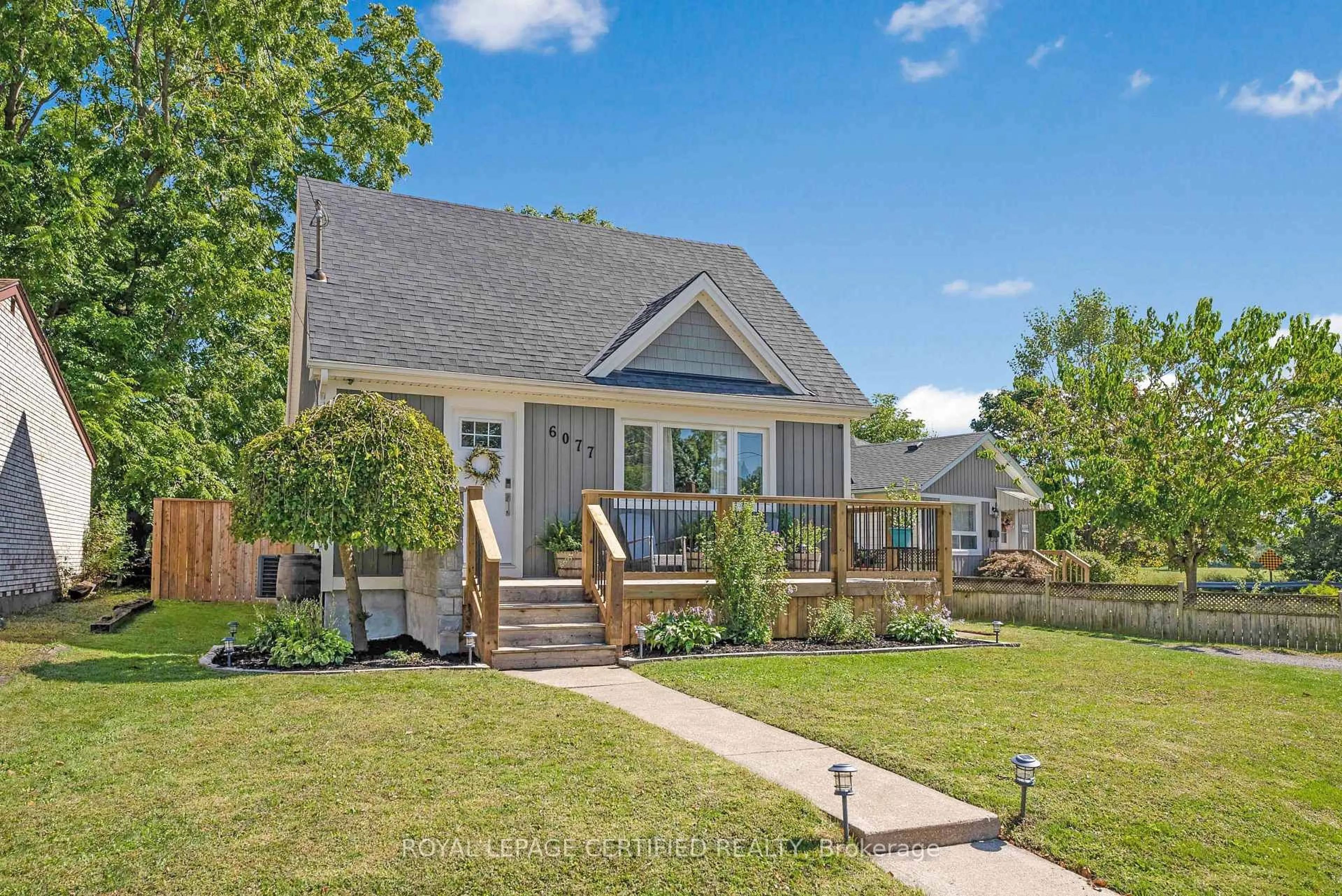Home with brick exterior material, street for 6077 Collins Dr, Niagara Falls Ontario L2G 2S3