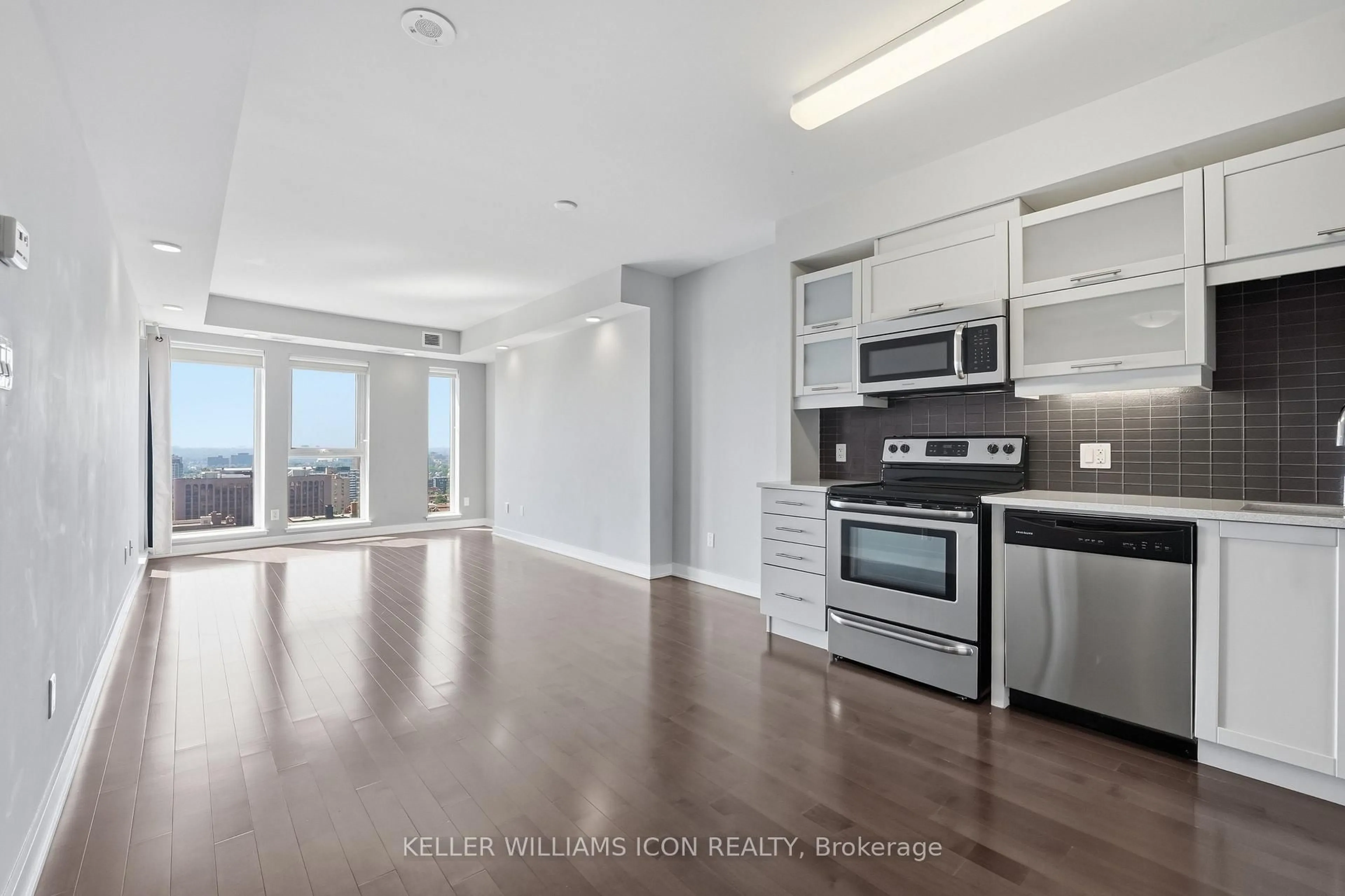 Open concept kitchen, unknown for 40 NEPEAN St #1907, Ottawa Ontario K2P 0X5