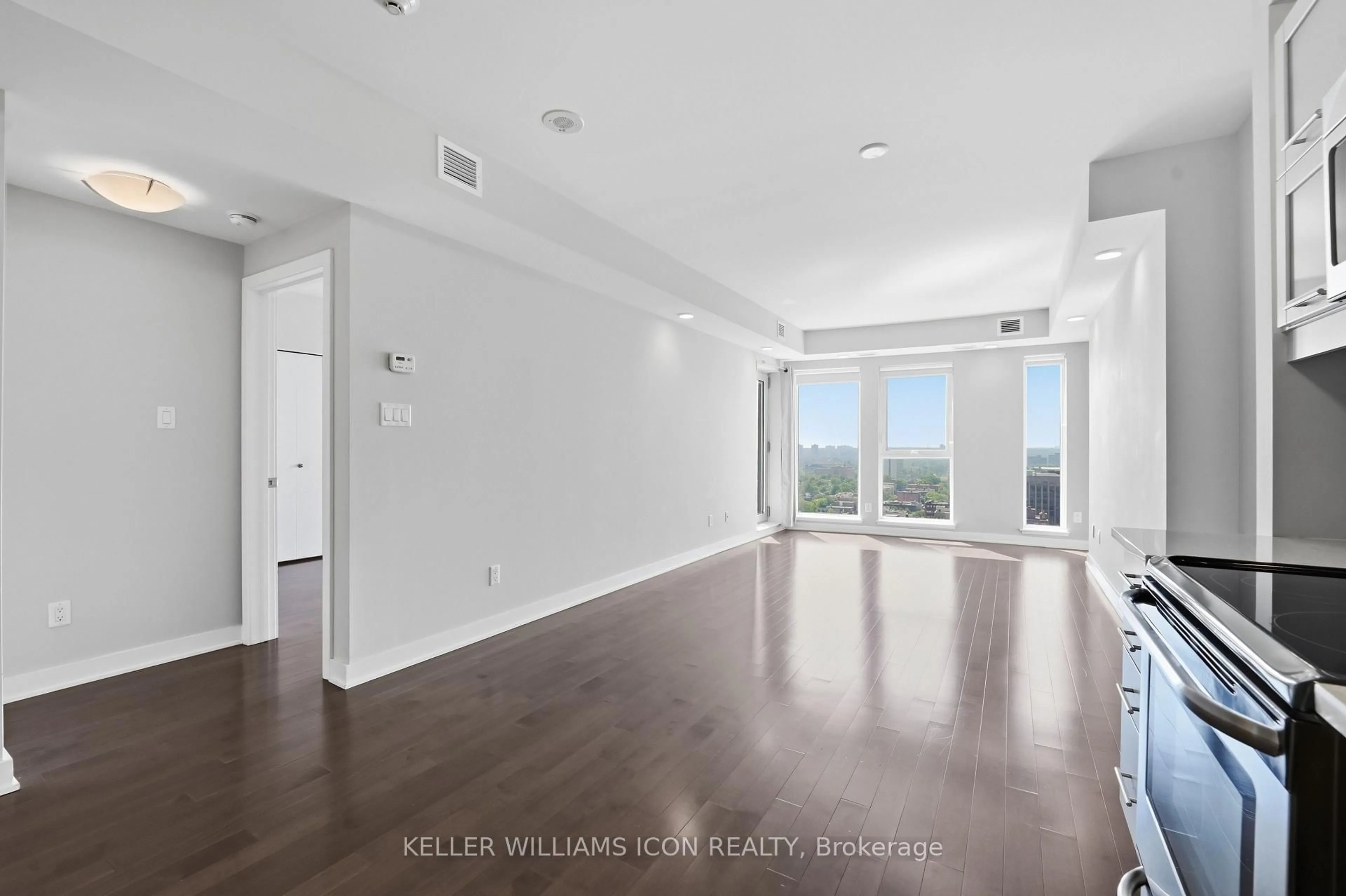 A pic of a room for 40 NEPEAN St #1907, Ottawa Ontario K2P 0X5