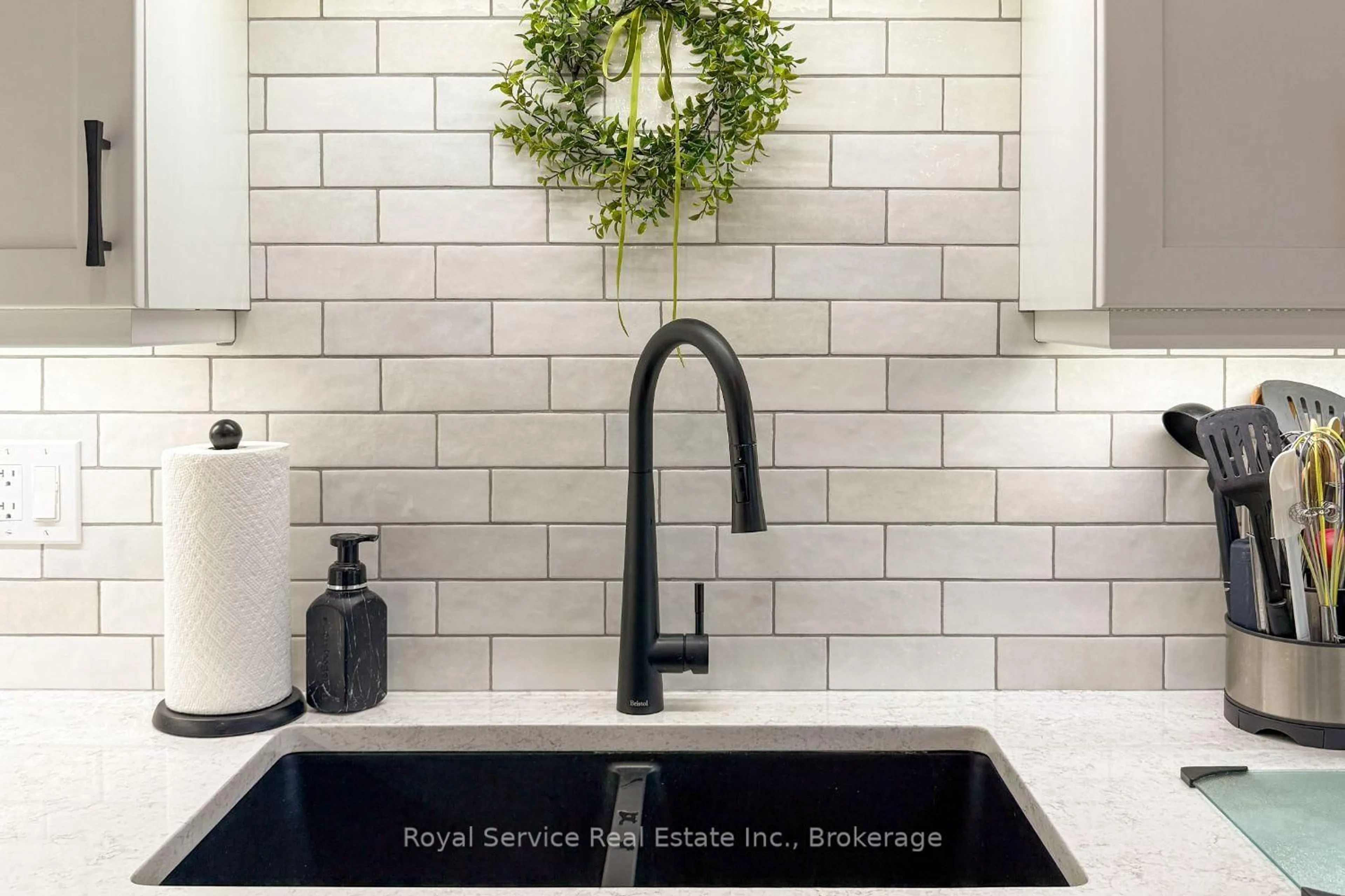 Contemporary kitchen, ceramic/tile floor for 900 Stewart Dr, Peterborough Ontario K9J 7R4