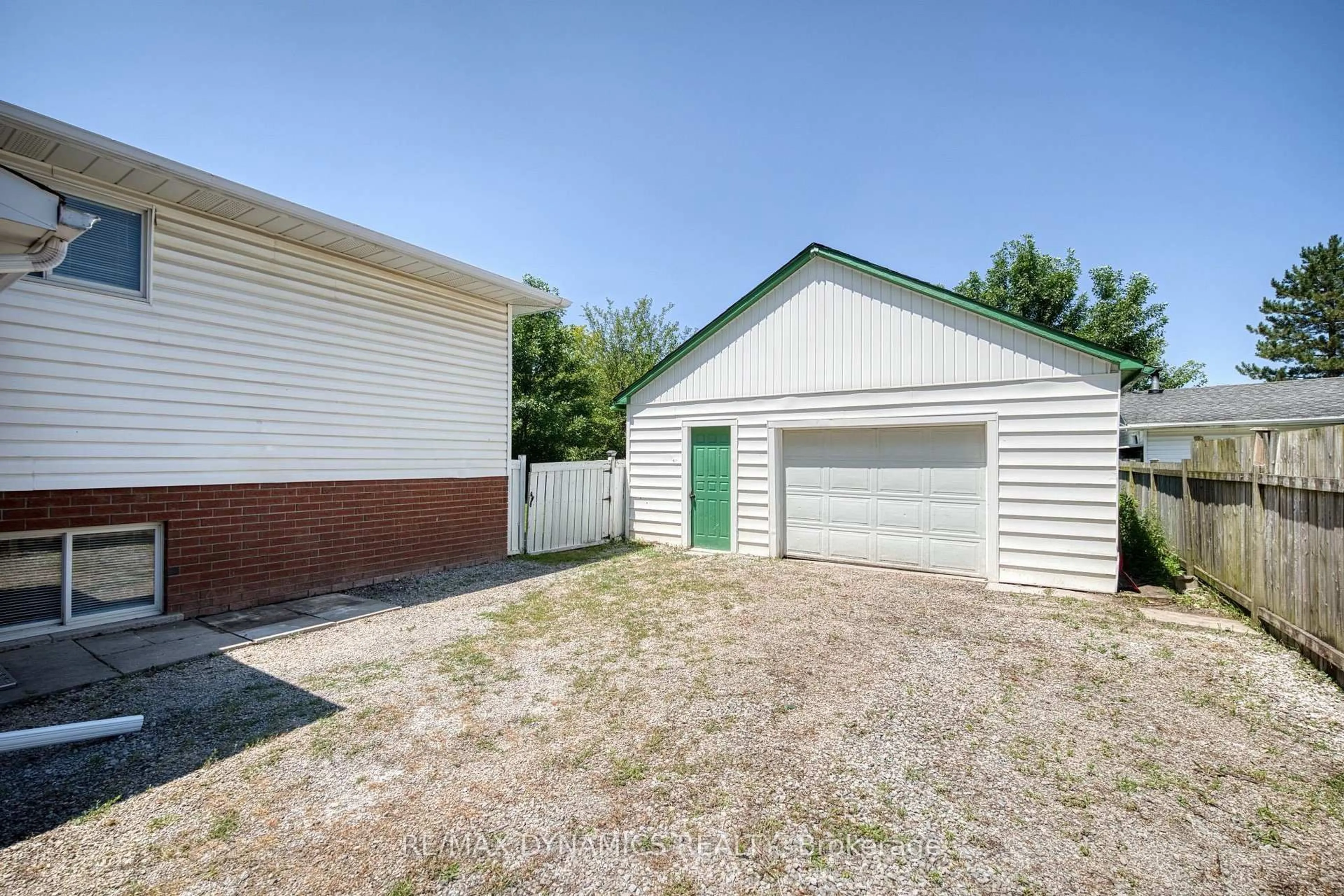 Shed for 7701 Badger Rd, Niagara Falls Ontario L2H 1H8